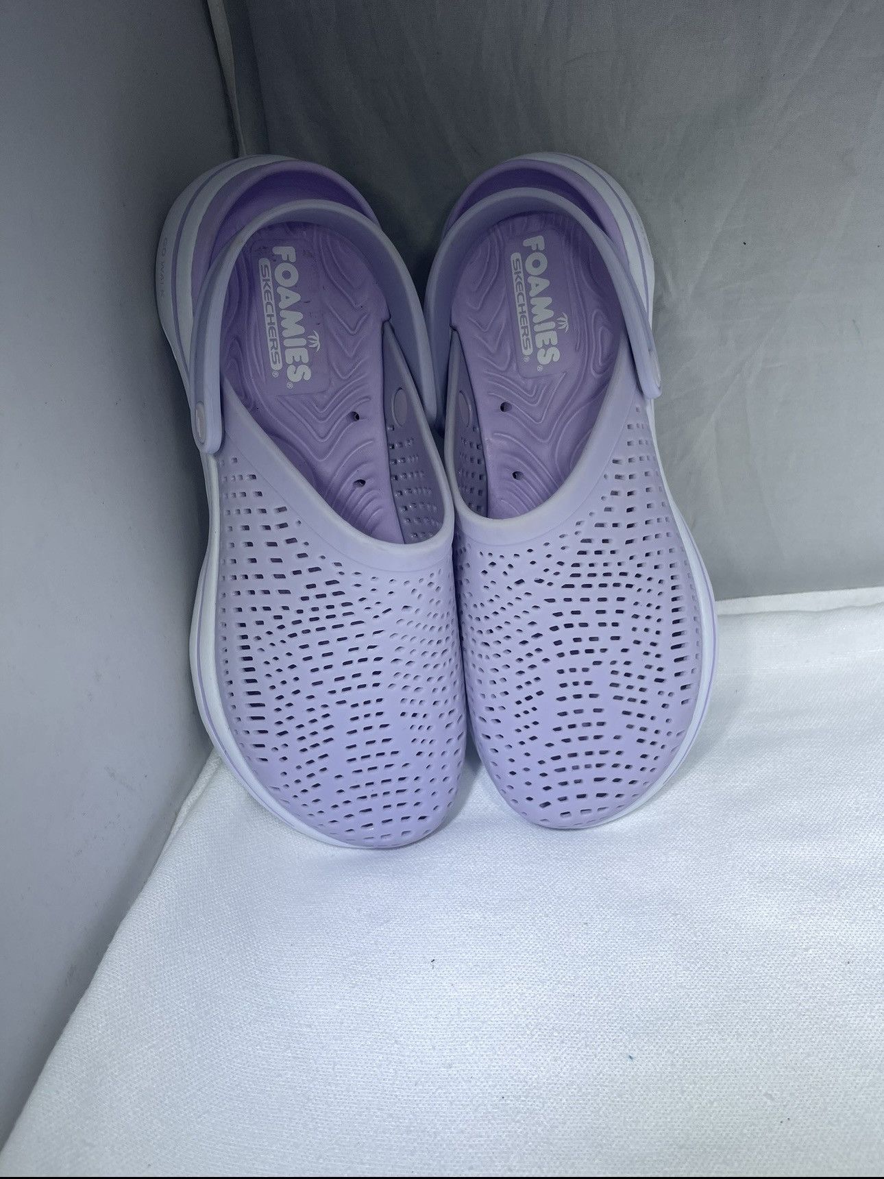SKECHERS Skechers Foamies Go Walk Lavender Perforated Clogs Women's 7 Size US 7 / IT 37 - 6 Thumbnail