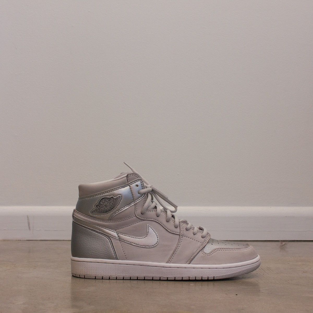Jordan Brand × Nike Air Jordan 1 Retro High OG CO.JP 'Tokyo' - DC1788 029 Size US 10 / EU 43 - 3 Thumbnail