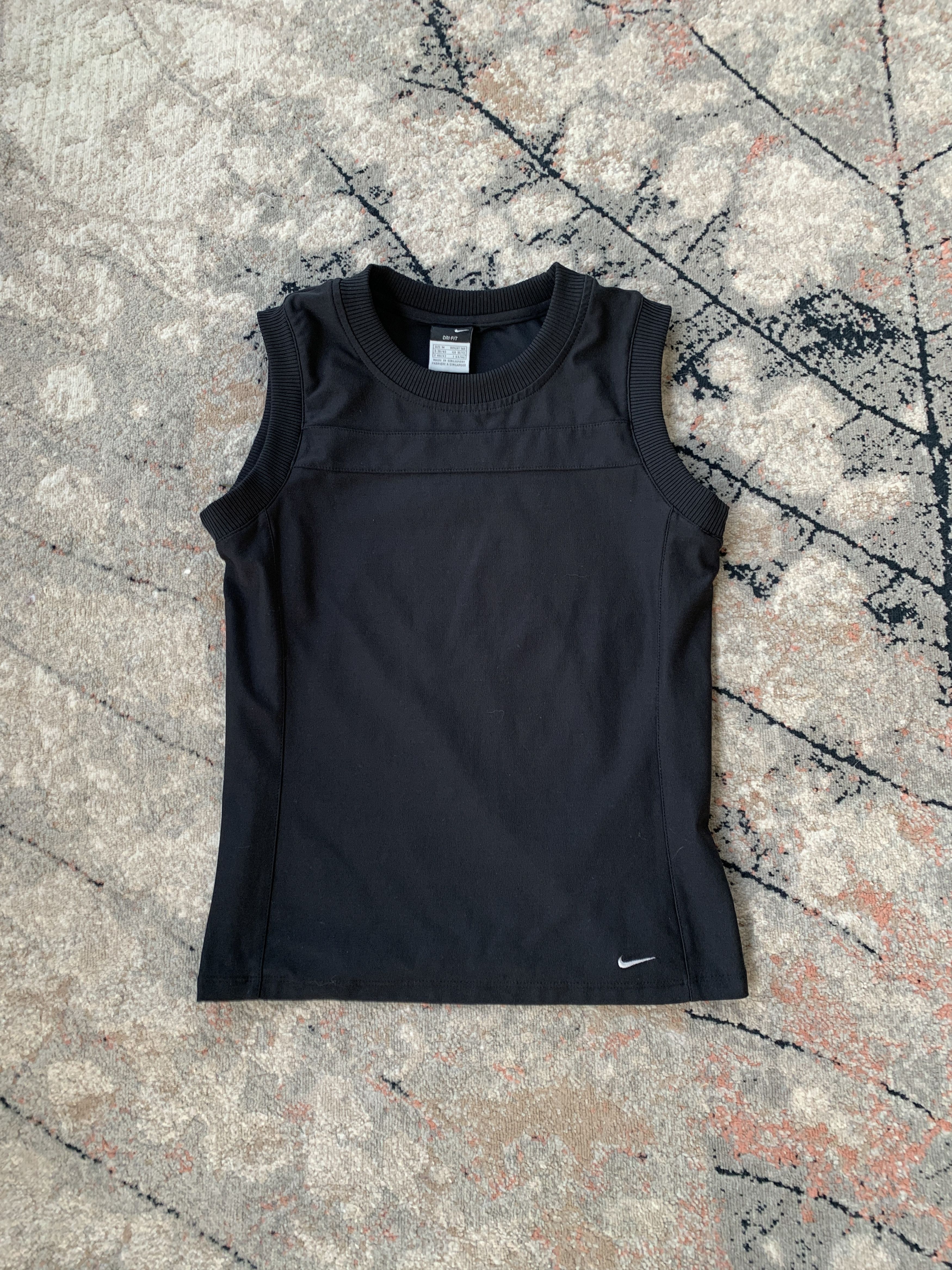 Nike Vintage Nike Tank Top Size M / US 6-8 / IT 42-44 - 1 Thumbnail
