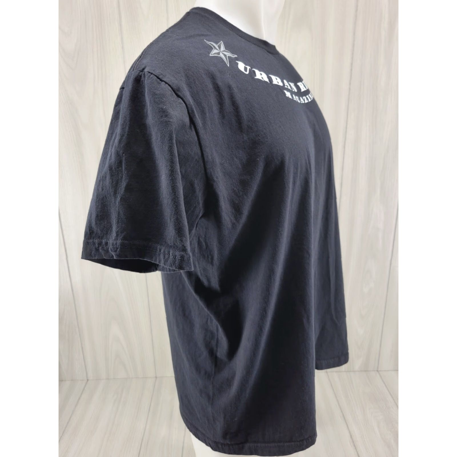 Gildan Urban Rides Magazine Shirt XL Black Men T-Shirt Short Sleeve Gildan Regular Size XL Size US XL / EU 56 / 4 - 5 Thumbnail