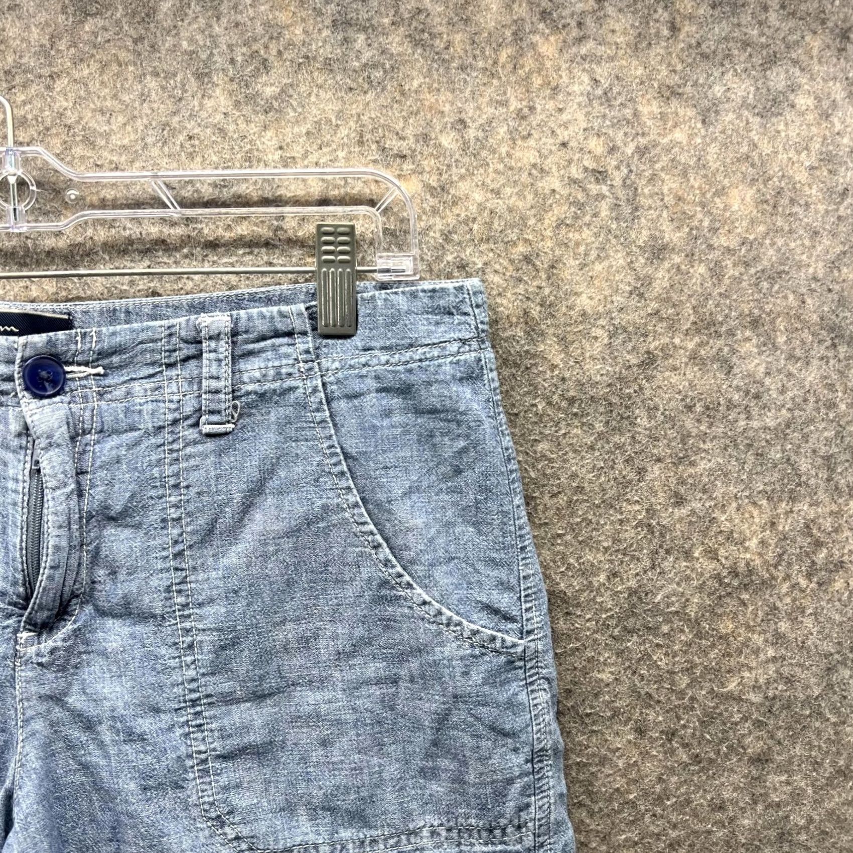 Tommy Bahama VINTAGE Tommy Bahama Shorts Women 6 Blue Denim Flat Front Chino Casual Cotton 8 In Inseam Mens Women Girls Size 28" / US 6 / IT 42 - 4 Thumbnail