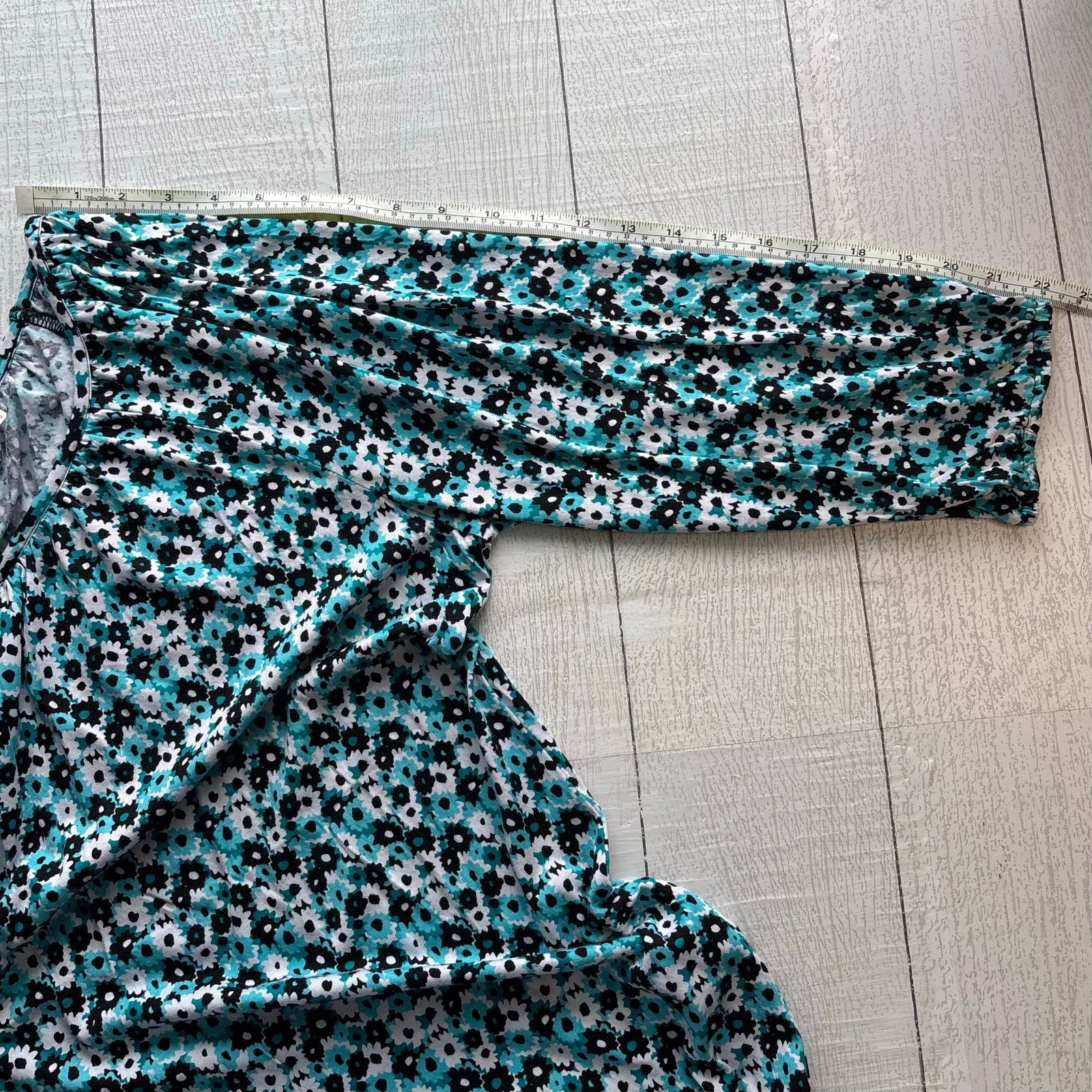 Michael Kors MICHAEL Michael Kors 3/4 sleeve Floral Top Size 1X Size XXL / US 16-18 / IT 52-54 - 6 Thumbnail