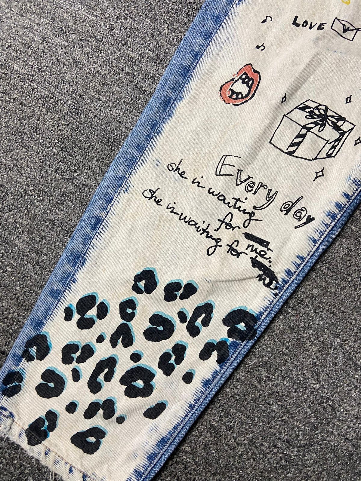 Japanese Brand Vintage RNA Pop Art Denim Jeans (165) Size US 33 - 12 Thumbnail