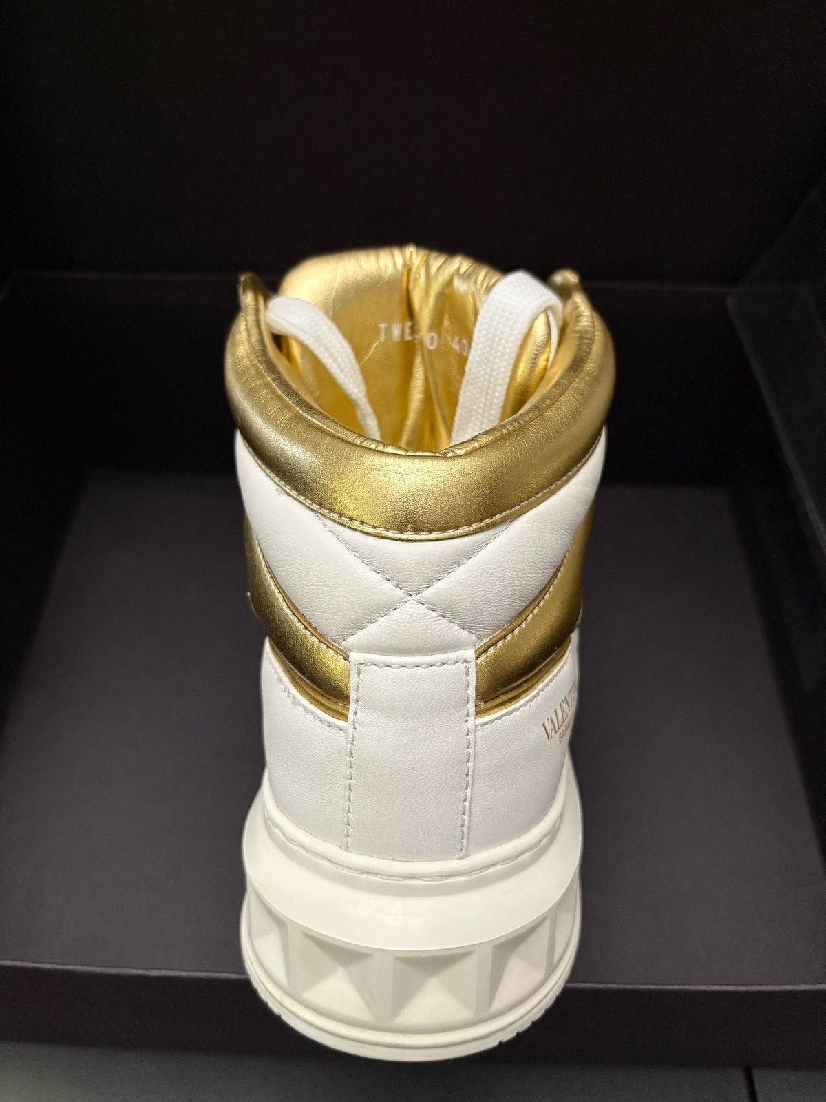 Valentino Valentino Garavani One Stud Mid-Top Sneaker Size US 7 / EU 40 - 11 Thumbnail