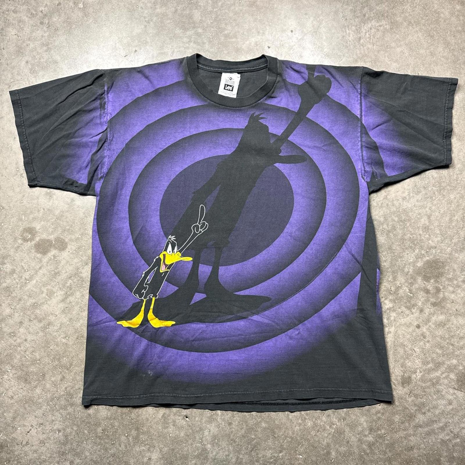 Other Looney Tunes Daffy Duck Purple All Over Print 1992 T-shirt Size US XL / EU 56 / 4 - 1 Thumbnail