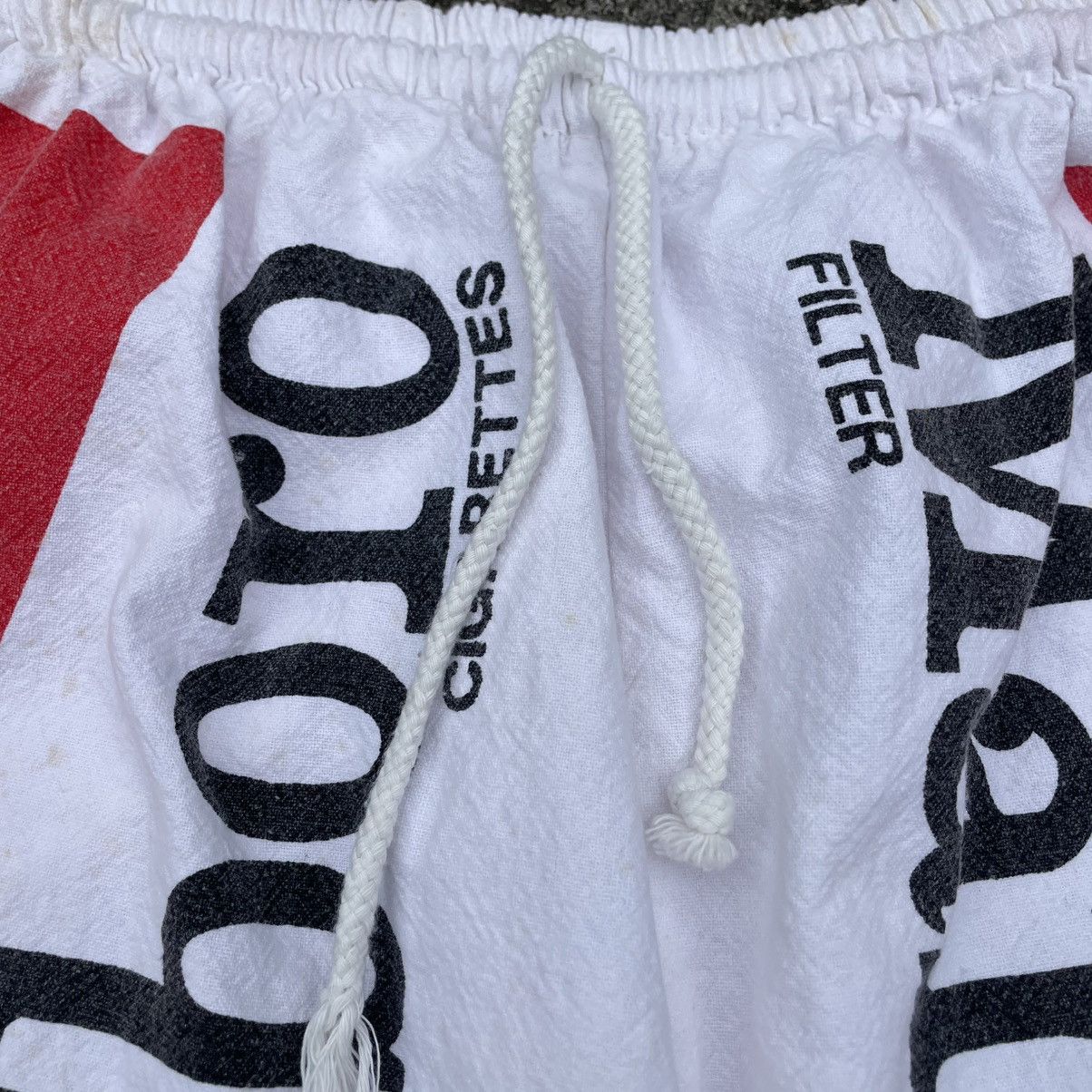 Marlboro 🔥Vintage 80s Marlboro Over Print Draw String Shorts Pants Size US 30 / EU 46 - 7 Thumbnail
