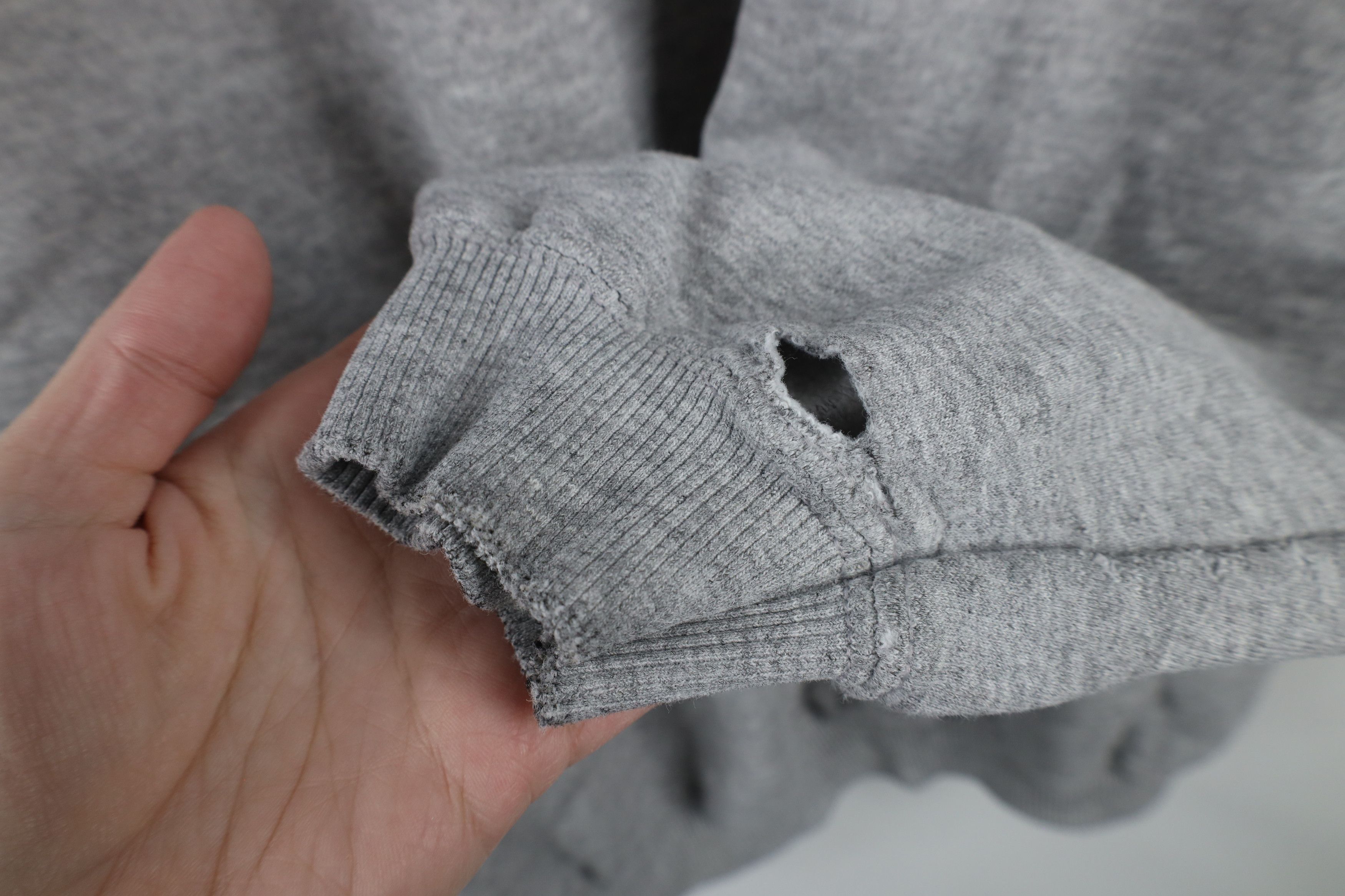 Vintage Vintage 90s Spell Out University of Vermont Sweatshirt Gray Size US XXL / EU 58 / 5 - 4 Thumbnail