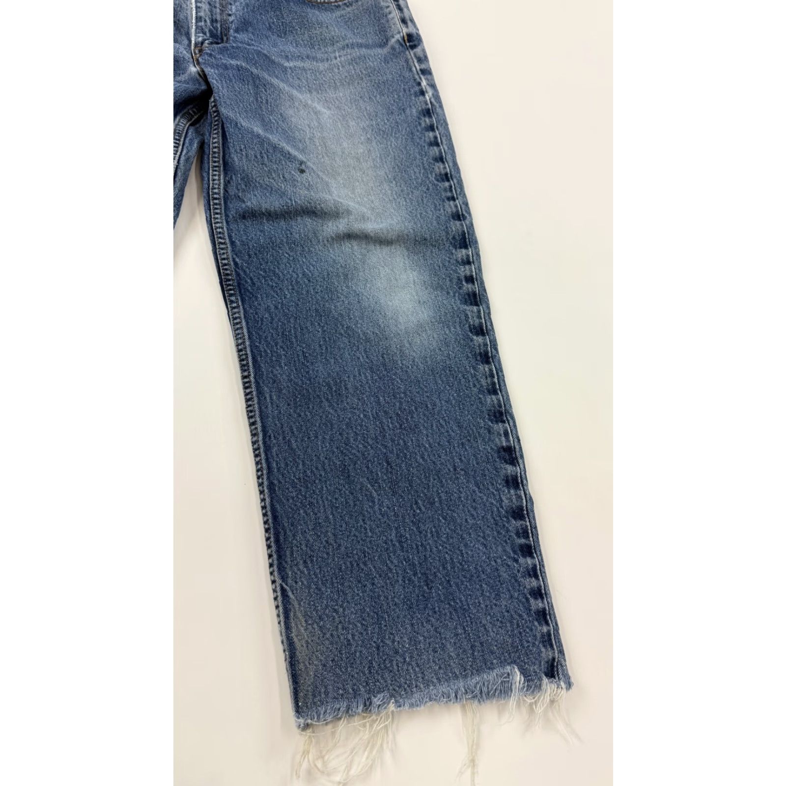 Levi's Levi's Jeans 36x30 Blue Denim Distressed Double Stitch Raw Hem Outdoor 550 5-Pocket Button Mens Size US 36 / EU 52 - 4 Thumbnail