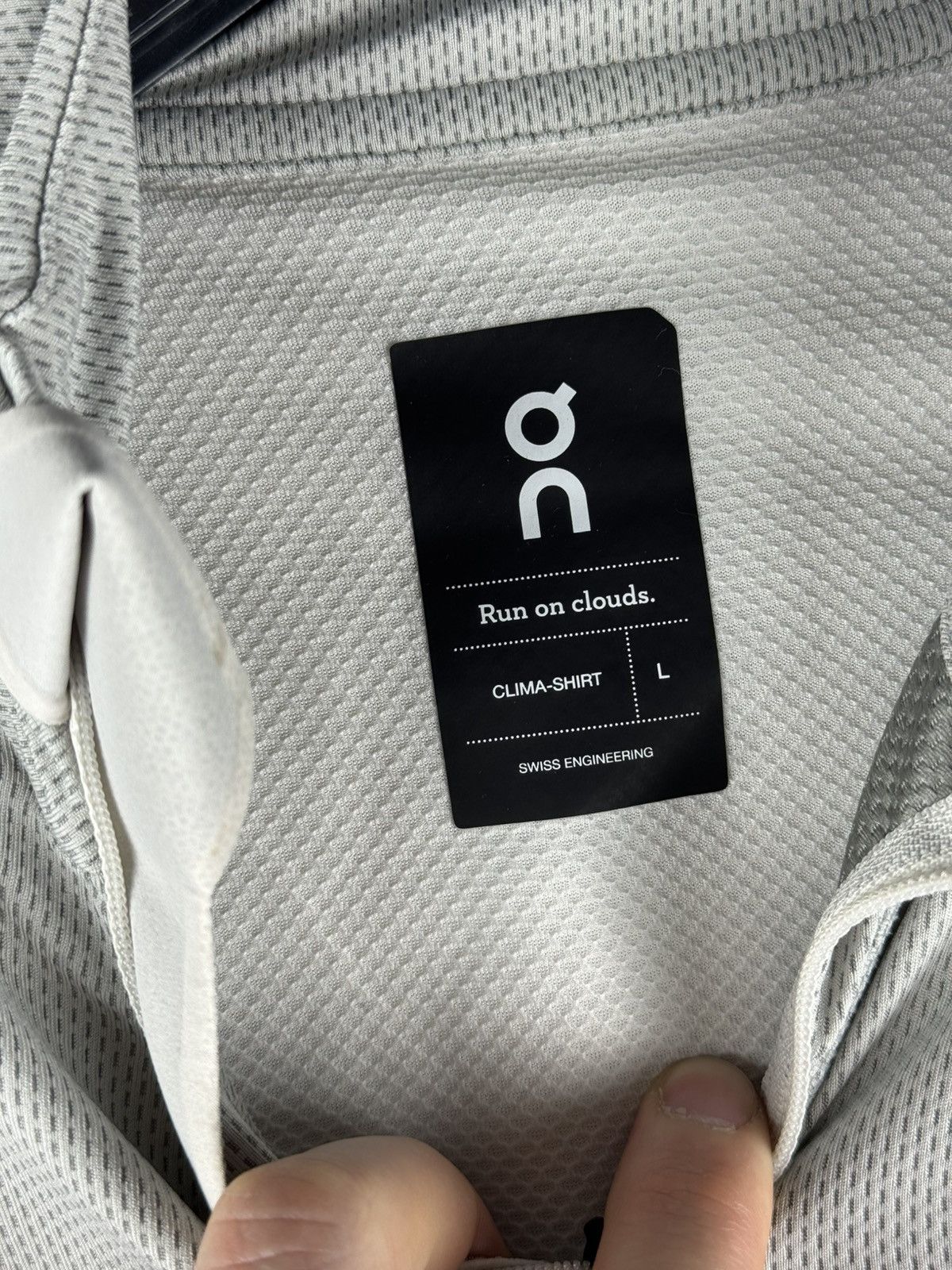 On On Running Clima-Shirt Half Zip Pullover Swiss Engineering Size US L / EU 52-54 / 3 - 9 Thumbnail