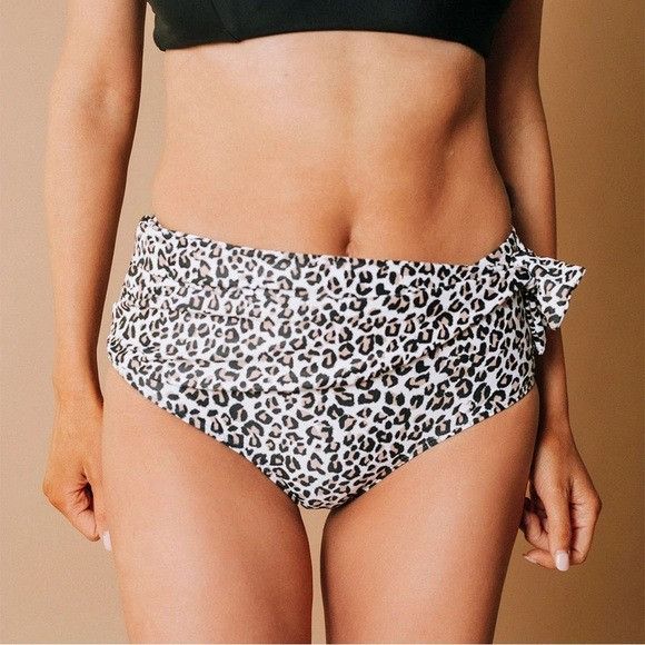 Other Albion Swim Set Cheetah Print Halter Top Bikini Set Size ONE SIZE - 11 Thumbnail