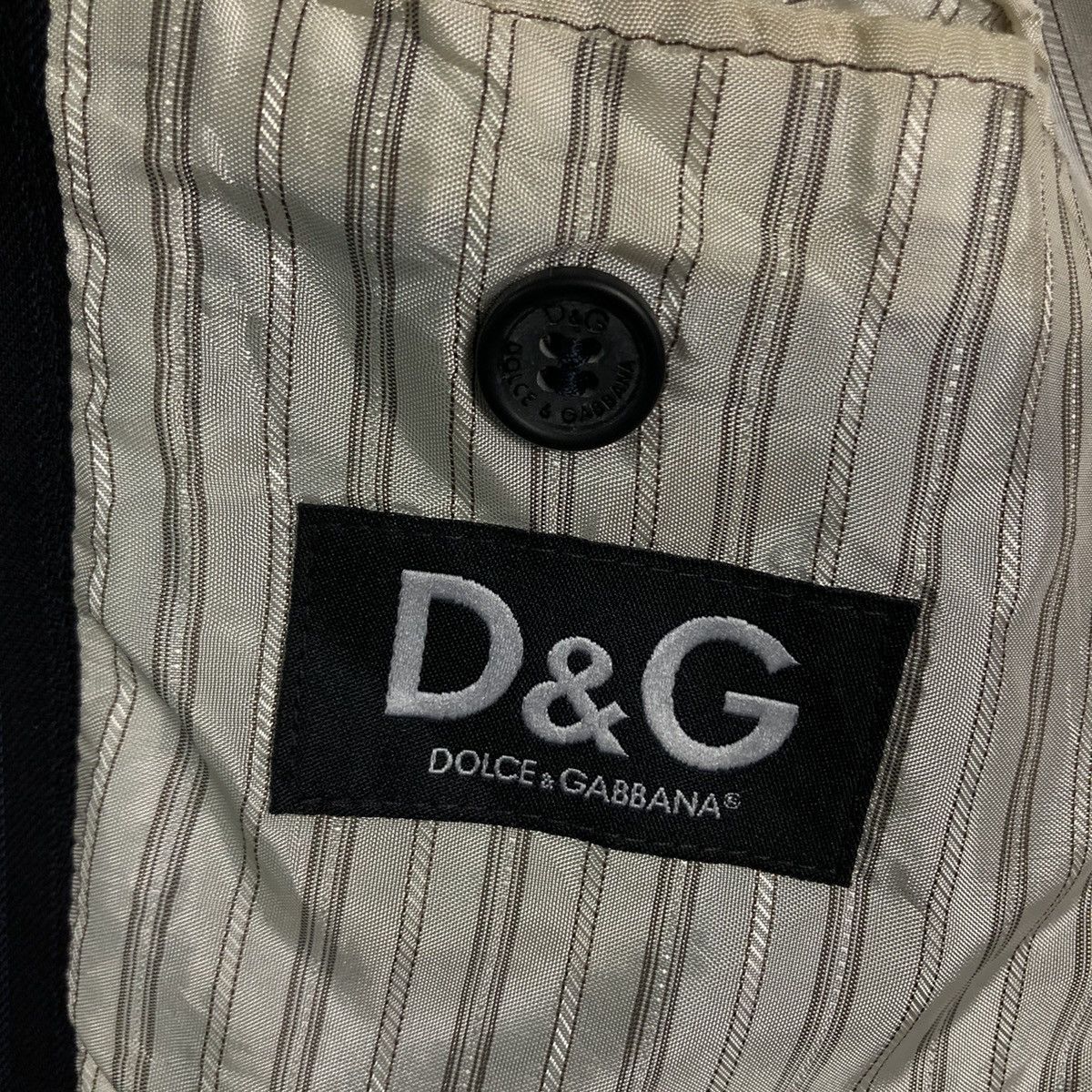 Dolce & Gabbana Vtg Pin Striped Dolce & Gabbana Double Breast Made in Italy Size US M / EU 48-50 / 2 - 15 Thumbnail