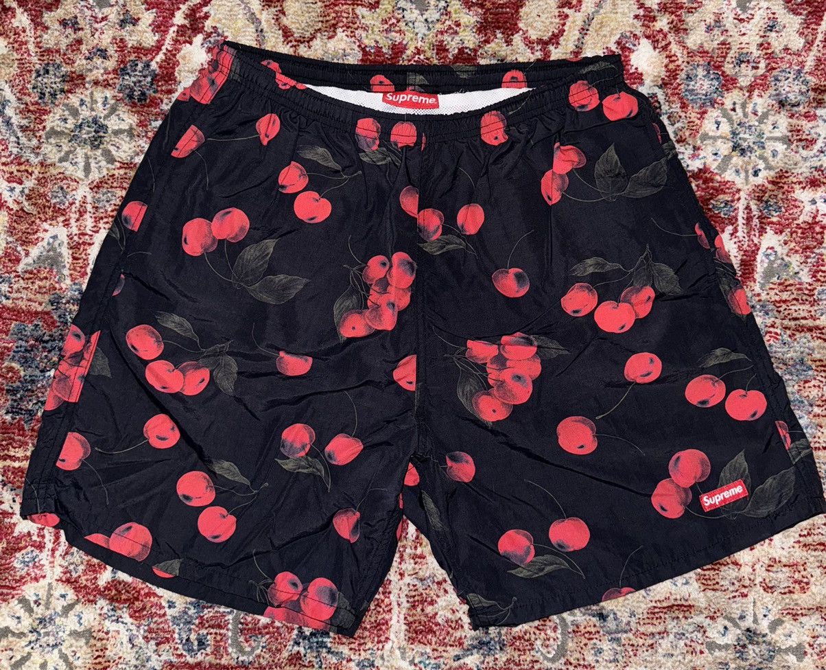 Supreme Supreme Cherry Nylon Swim Water Shorts Black SS19 - M