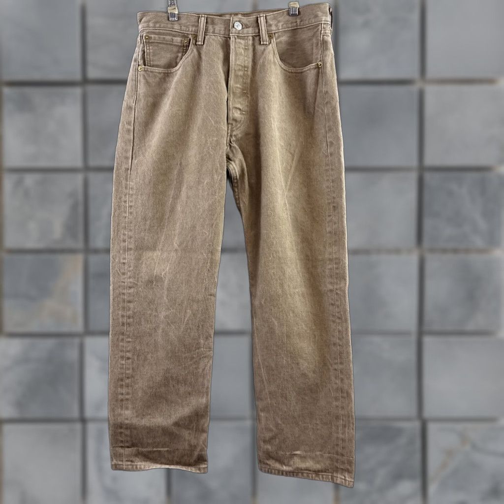 Levi's VINTAGE Levis 501 Jeans Mens 32x27 Denim Jeans Button Fly Straight Work Size US 34 / EU 50 - 1 Thumbnail