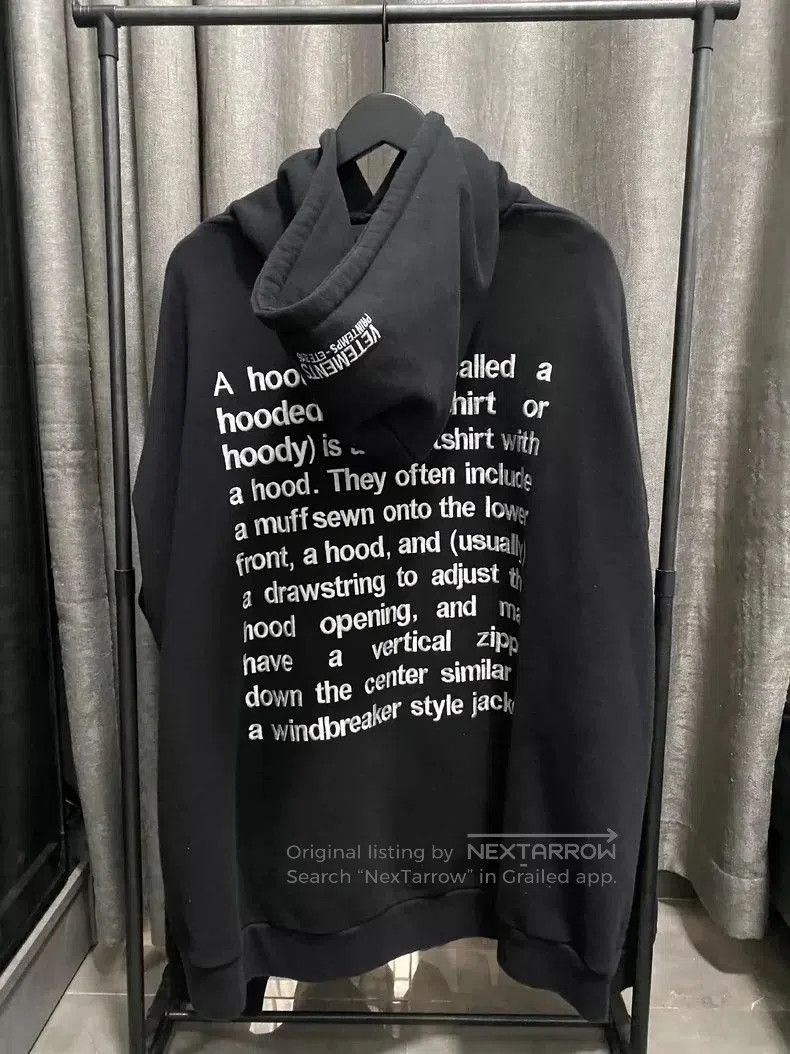 Vetements Definition Embroidered