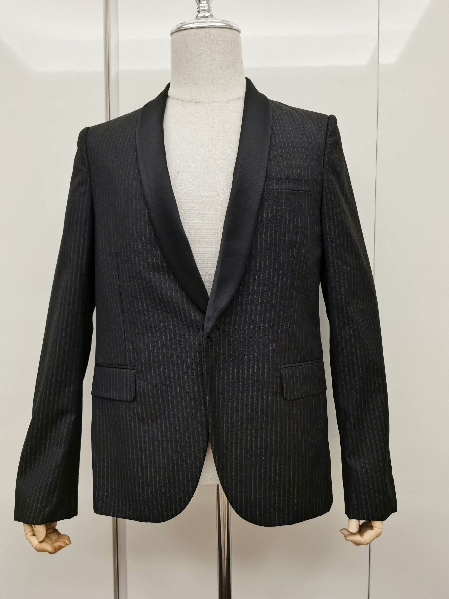 Saint Laurent Paris Saint Laurent Wool Pinstripe Tuxedo Blazer Size US M / EU 48-50 / 2 - 1 Thumbnail