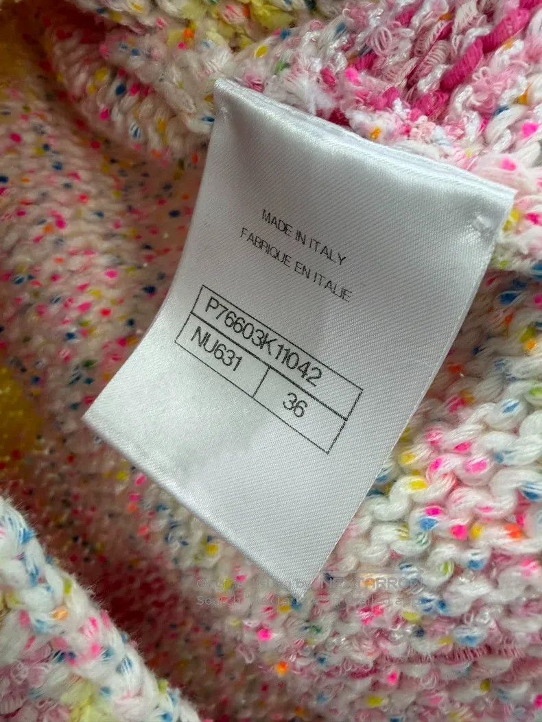 Chanel Chanel Early Spring Holiday Love Pattern Pink Striped Shor Size XS / US 0-2 / IT 36-38 - 5 Thumbnail