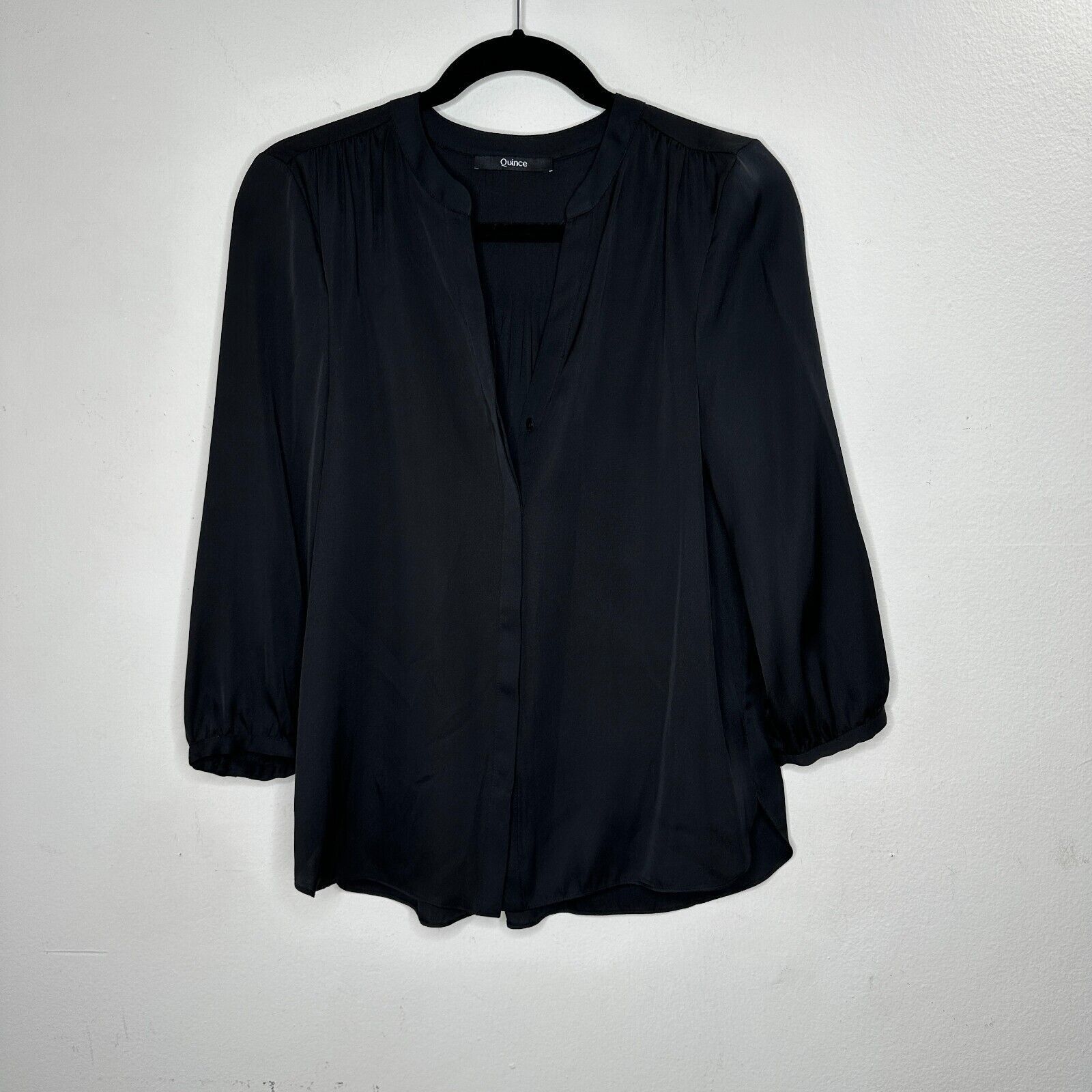 Quince Quince Washable Silk VNeck Button 3/4 Sleeve Pleated Back XS Size XS / US 0-2 / IT 36-38 - 4 Thumbnail