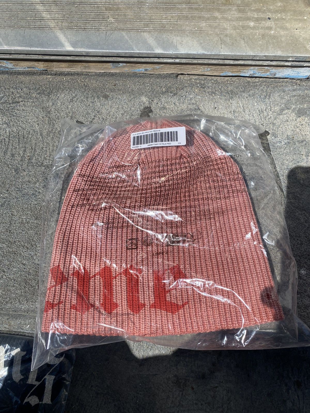 Supreme Supreme Old English Printed Beanie Red Size ONE SIZE - 2 Thumbnail
