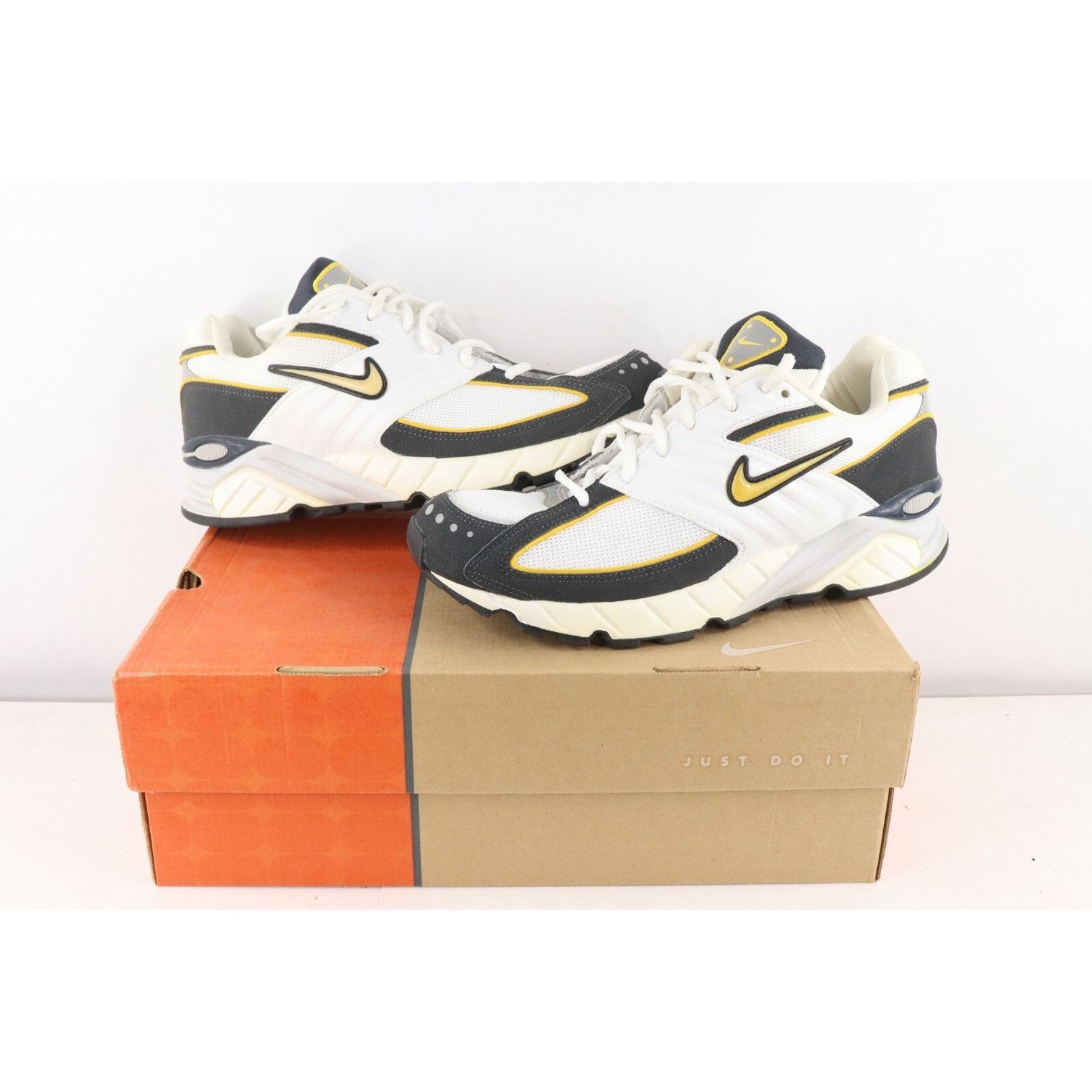 Nike NOS Vintage Nike Air Durham Jogging Running Dad Shoes 11.5 Size US 11.5 / EU 44-45 - 1 Thumbnail