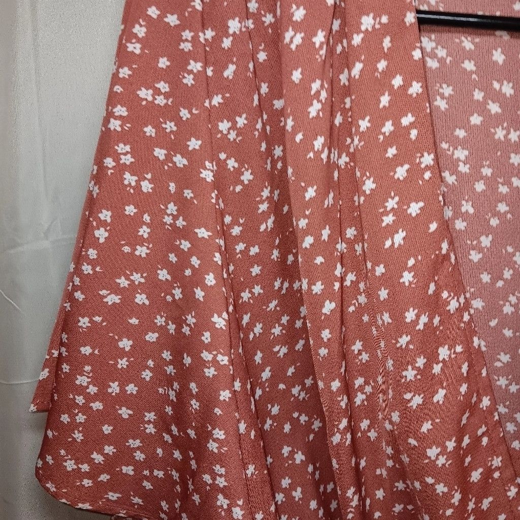 Shein Shein Brown shirt/ little white flowers, womens L, nwot, Size L / US 10 / IT 46 - 4 Thumbnail