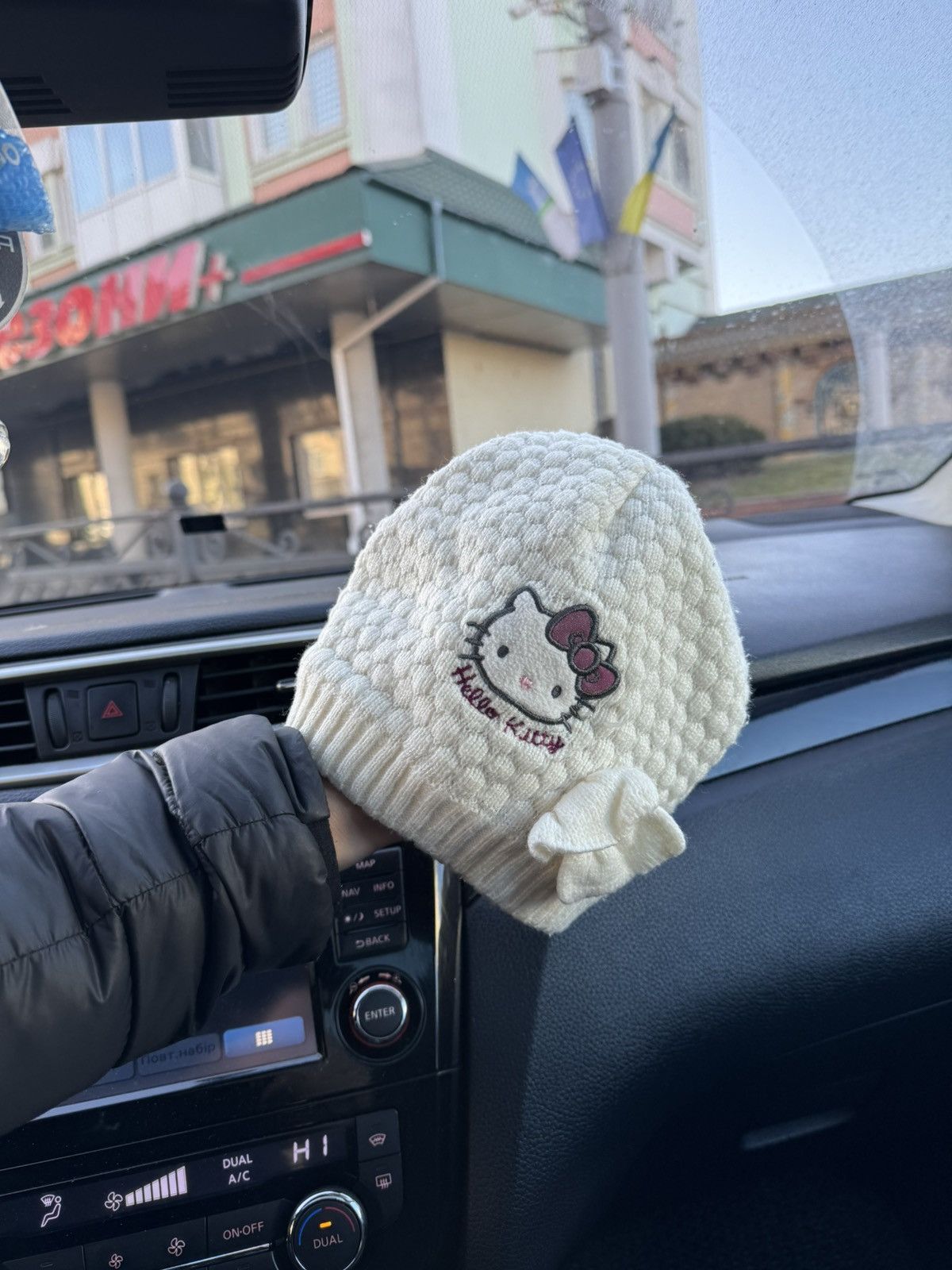 Japanese Brand Vintage Y2K Beanie Hello Kitty Hat Japan street style Size ONE SIZE - 2 Thumbnail