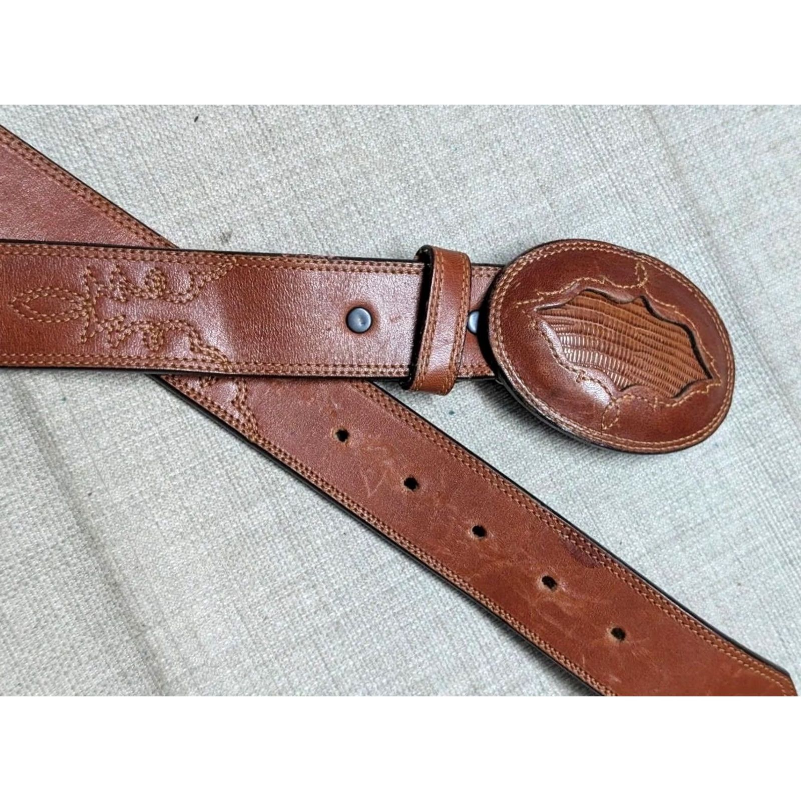 Vintage VINTAGE WESTERN belt LIZARD buckle USA made brown 38 leather COWBOY belt Men Buckle inlay Stitched 1-1/2" width Size 38 - 3 Thumbnail