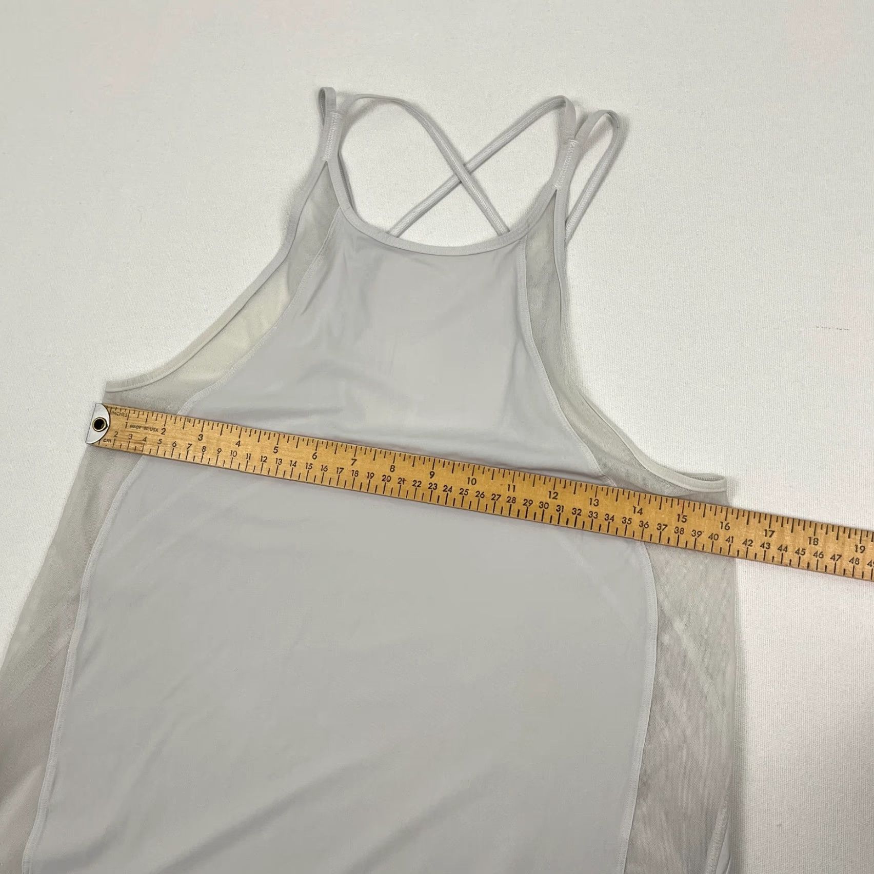 Lululemon Lululemon Sculpt Tank Top Womens 4/6 Gray Lightweight Active Running Gym Yoga Racerback Sleeveless Crew Neck Tank Top Size S / US 4 / IT 40 - 5 Thumbnail