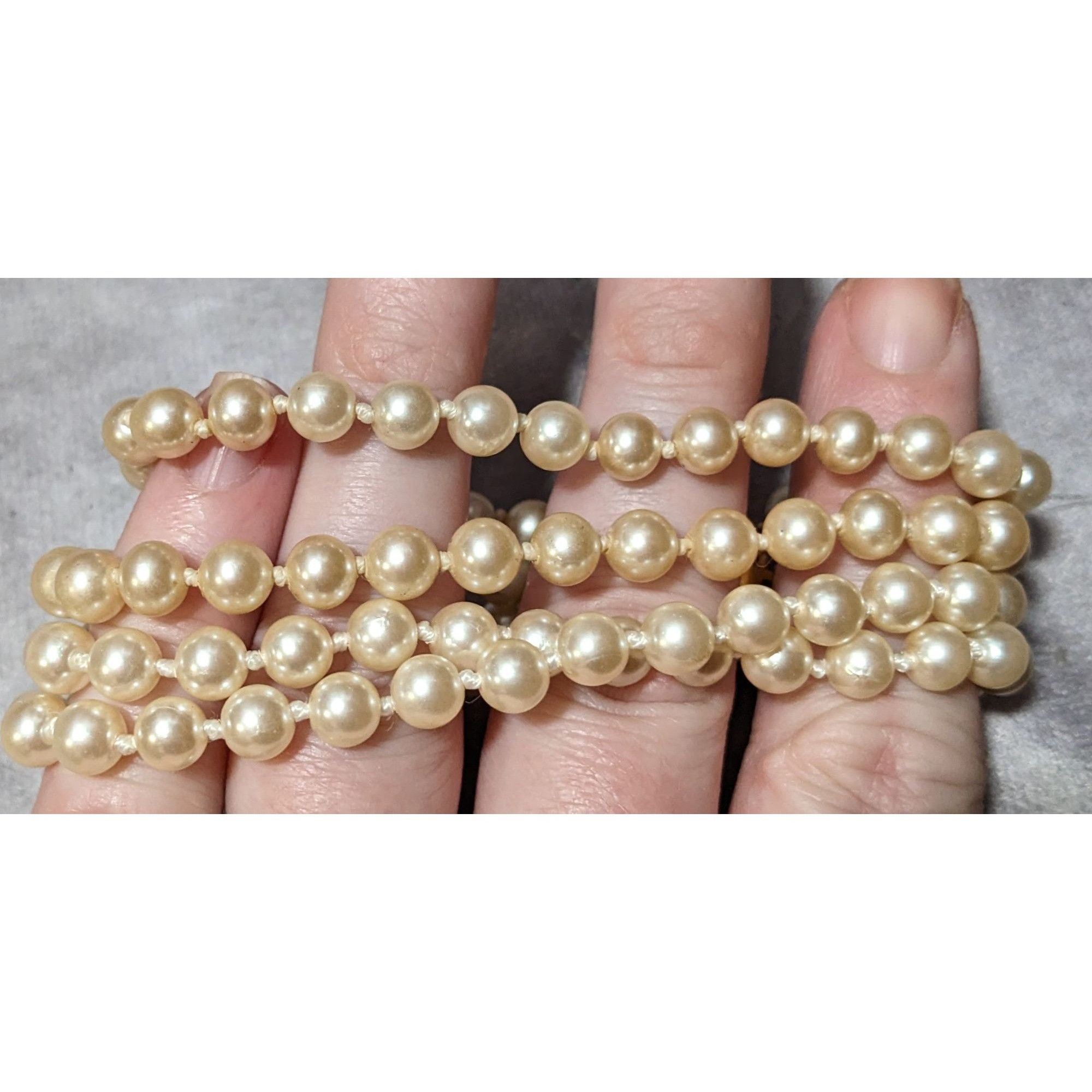 Other Vintage Faux Pearl Multistrand Faux Pearl Bracelet Size ONE SIZE - 8 Thumbnail