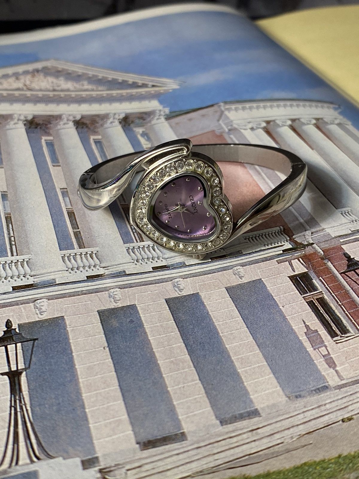 Jewelry "Heart" Bangle Watch - Quartz, Stones! Size ONE SIZE - 1 Thumbnail