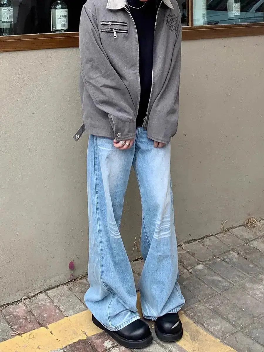 Japanese Brand Washed cat whiskers loose straight leg jeans Size US 32 / EU 48 - 1 Thumbnail