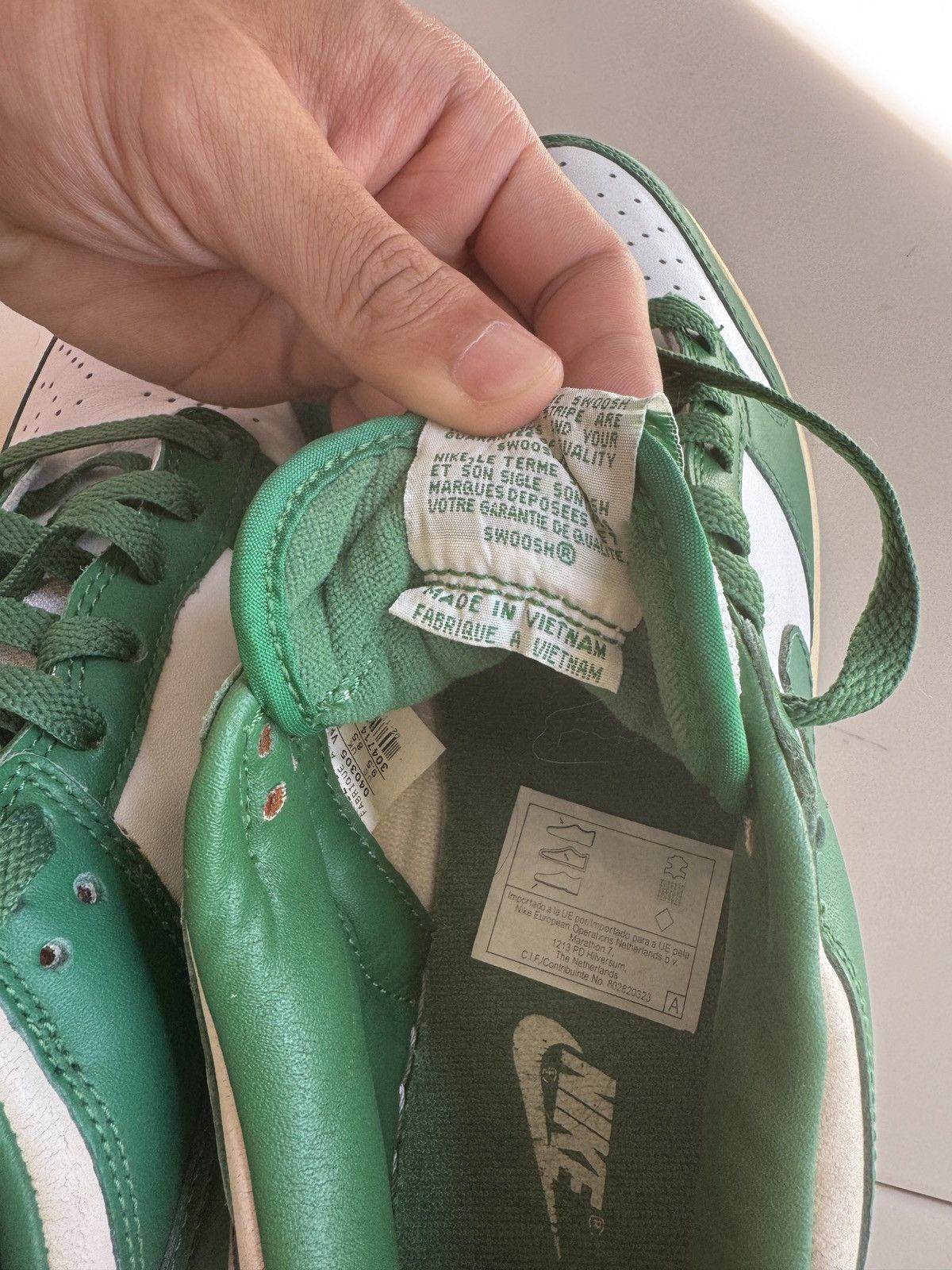 Nike 2004 Pine Green “Celtics” Dunk low Size US 9.5 / EU 42-43 - 6 Thumbnail