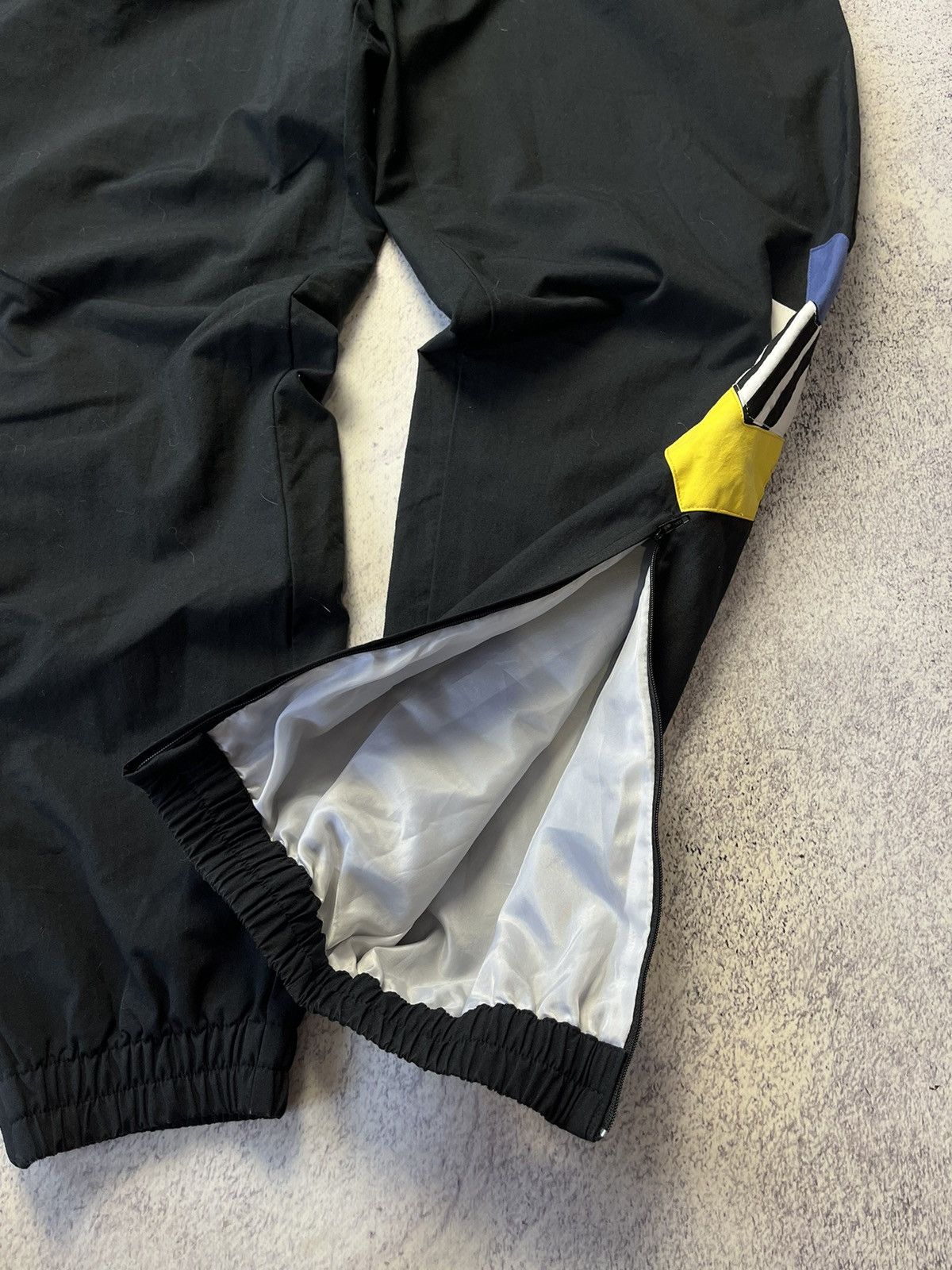 Adidas Vintage Adidas Track Pants Grape Black Nylon White Logo 90s Size US 34 / EU 50 - 17 Thumbnail