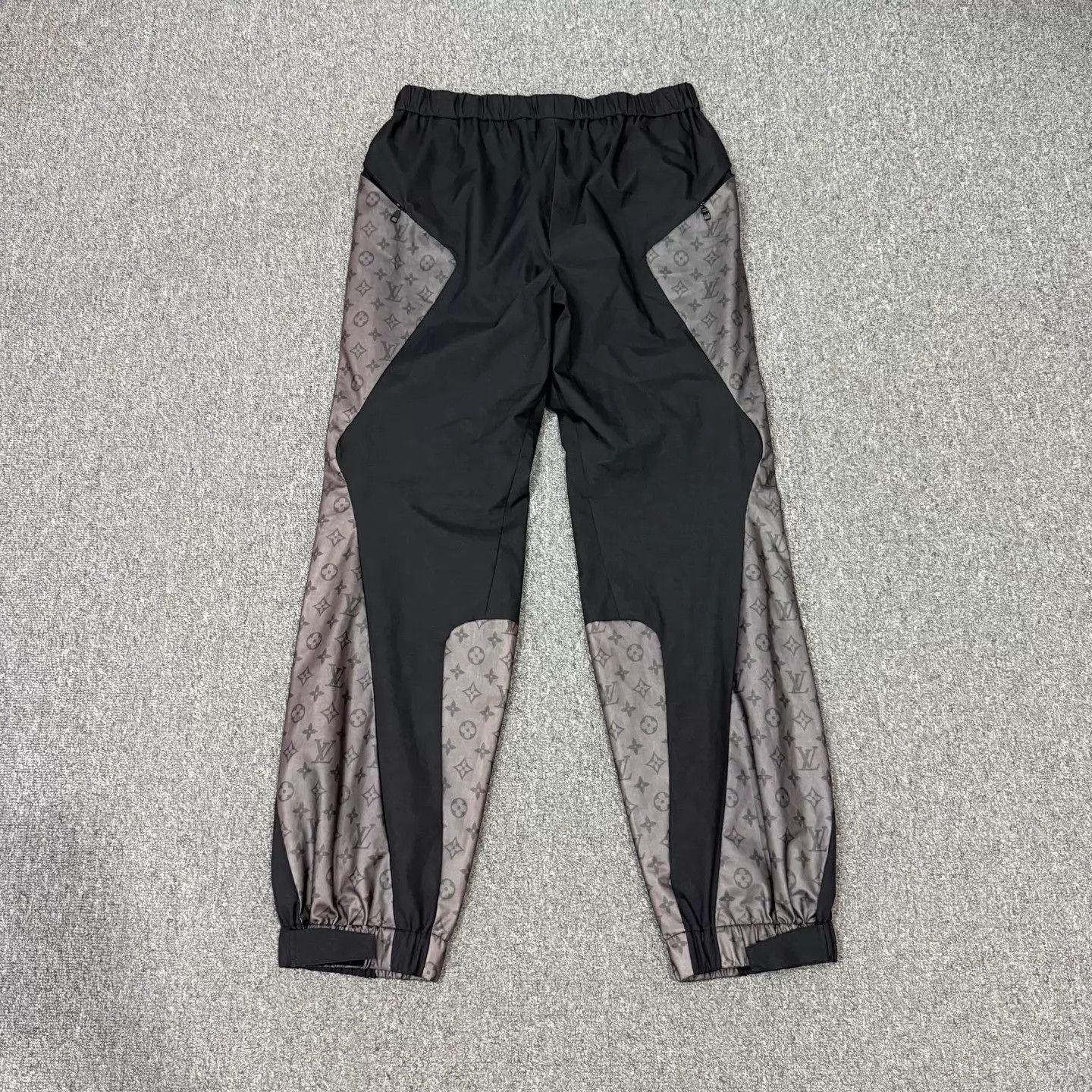 Louis Vuitton LV 2054 Heat-Reactive Monogram Track Pants 40 99 New Size 28" / US 6 / IT 42 - 2 Thumbnail