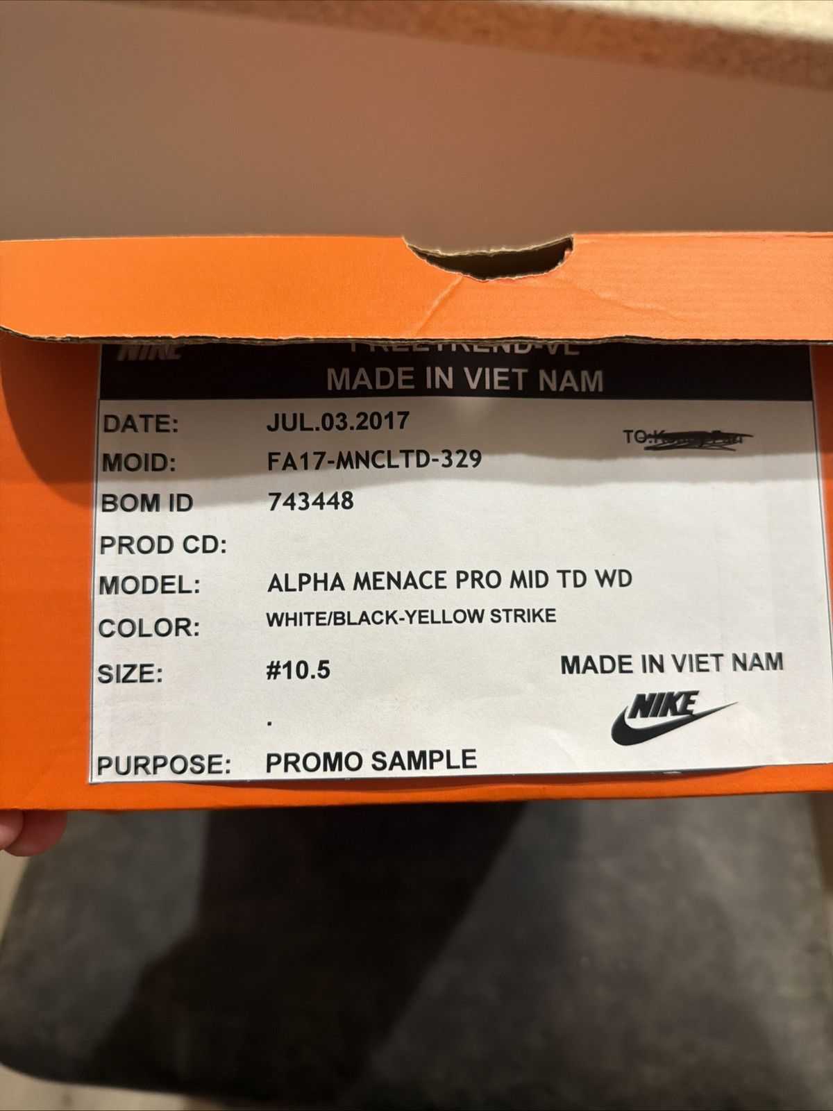 Nike PE Oregon Ducks Alpha Menace Pro Mid Stomp Out Cancer Size US 10.5 / EU 43-44 - 8 Thumbnail
