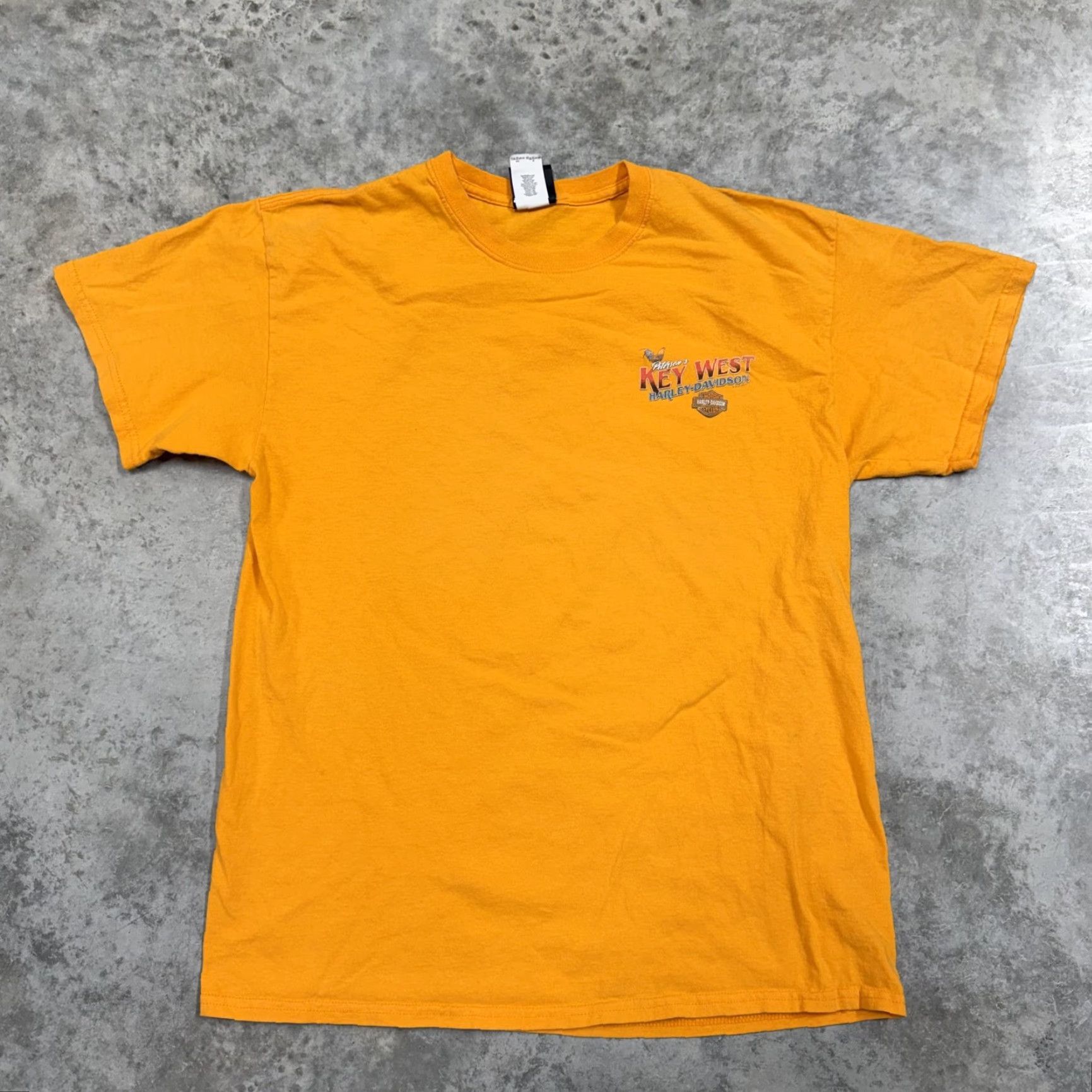 Harley Davidson VINTAGE Harley-Davidson Shirt Mens Large Yellow Key West Florida Rooster Graphic Tee Size US L / EU 52-54 / 3 - 3 Thumbnail