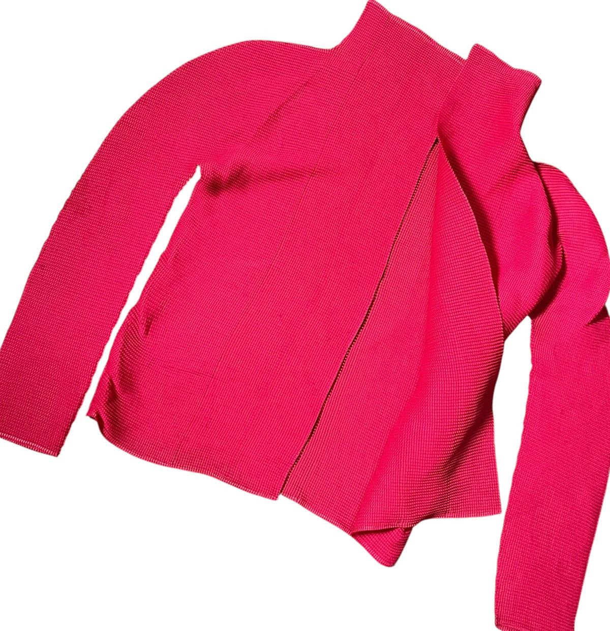 Homme Plisse Issey Miyake TAX FREE 🇺🇸 Vintage issey miyake me pleats red cardigan Size S / US 4 / IT 40 - 2 Thumbnail