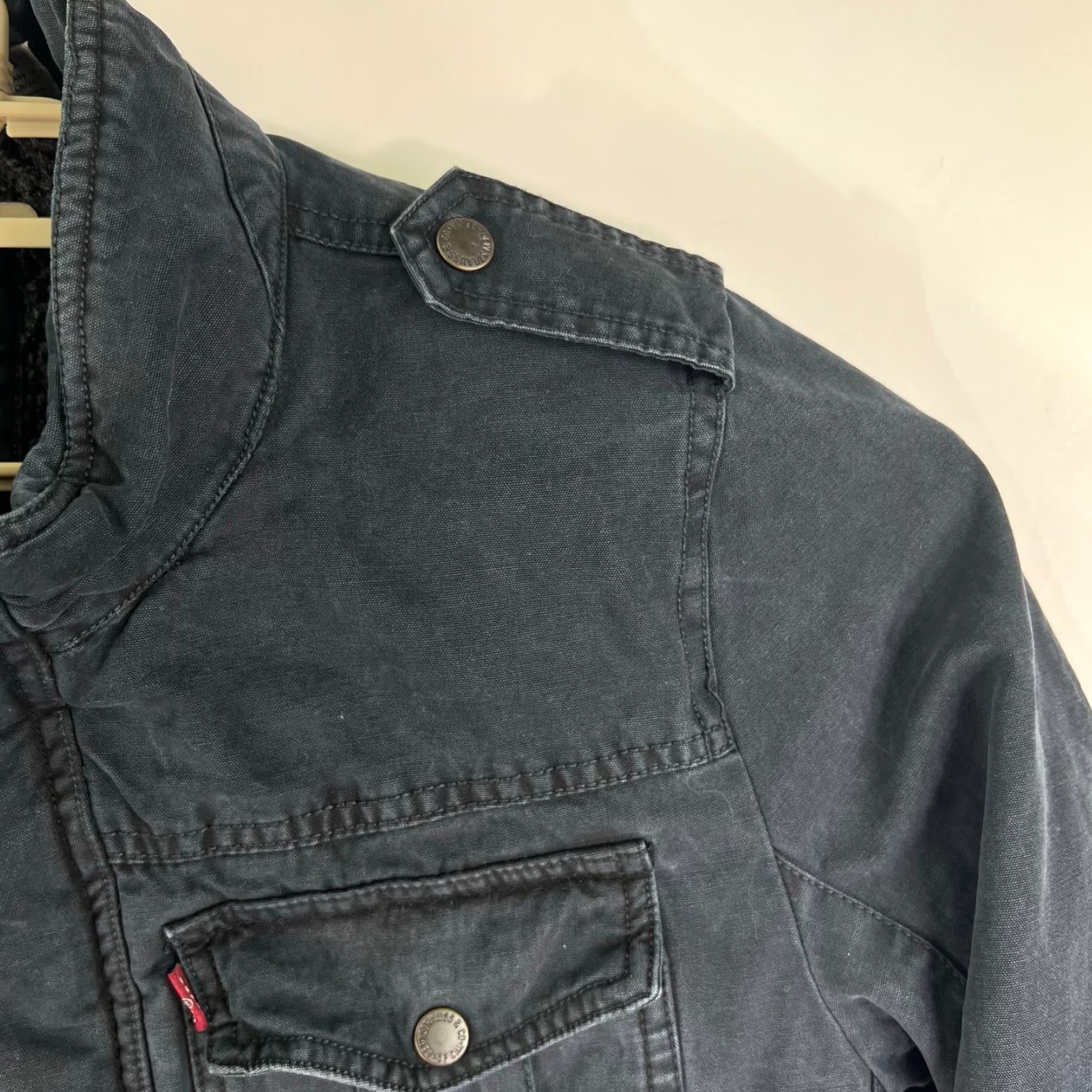 Levi's Levi's Trucker Jacket Denim Sherpa Lined Black Pockets Mens Size S Regular Fit Chest 42 in Mid-Length Size US S / EU 44-46 / 1 - 2 Thumbnail