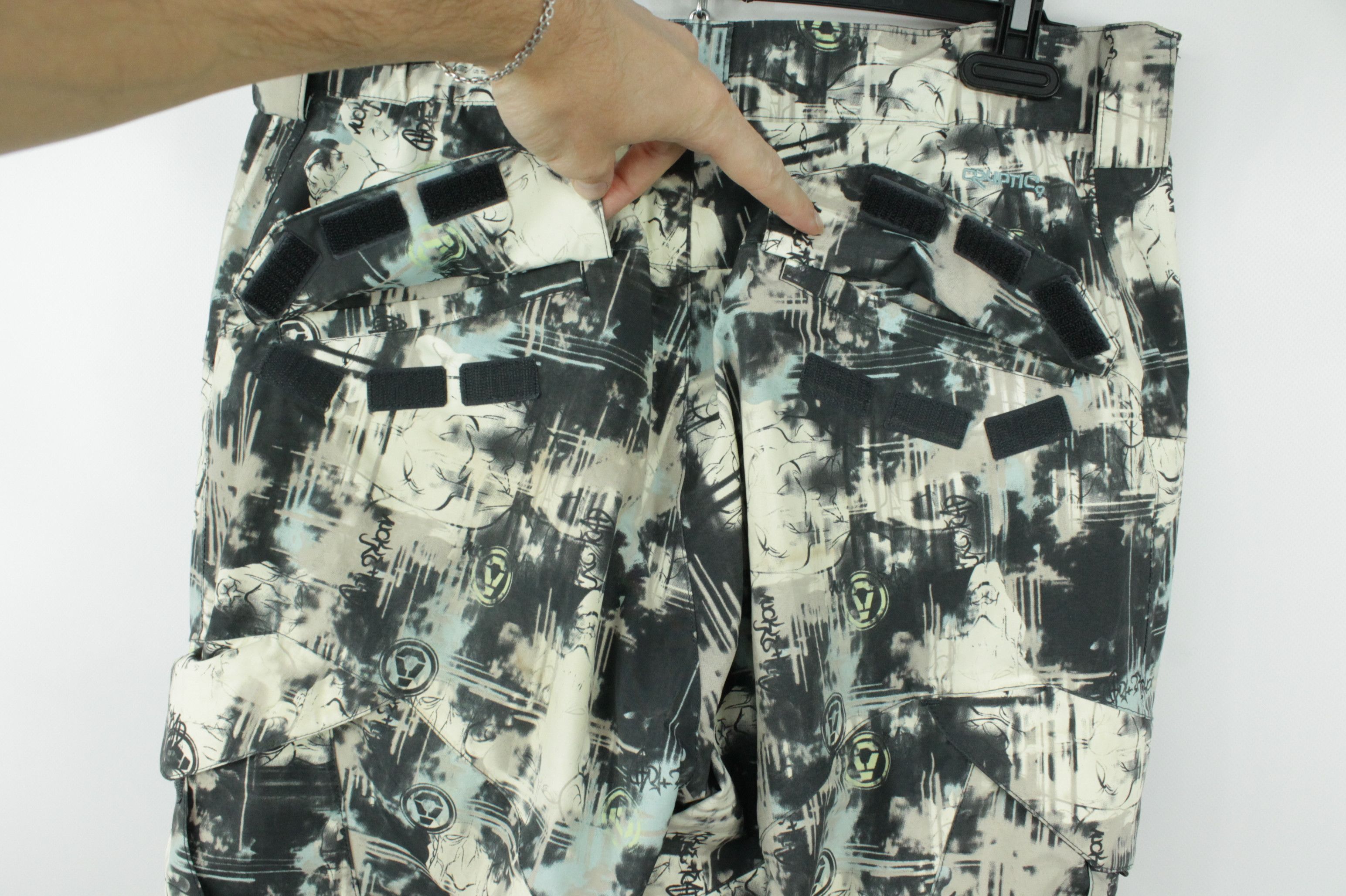 The North Face The North Face Cryptic Hyvent Camo Ski Cargo Pants Size US 32 / EU 48 - 9 Thumbnail