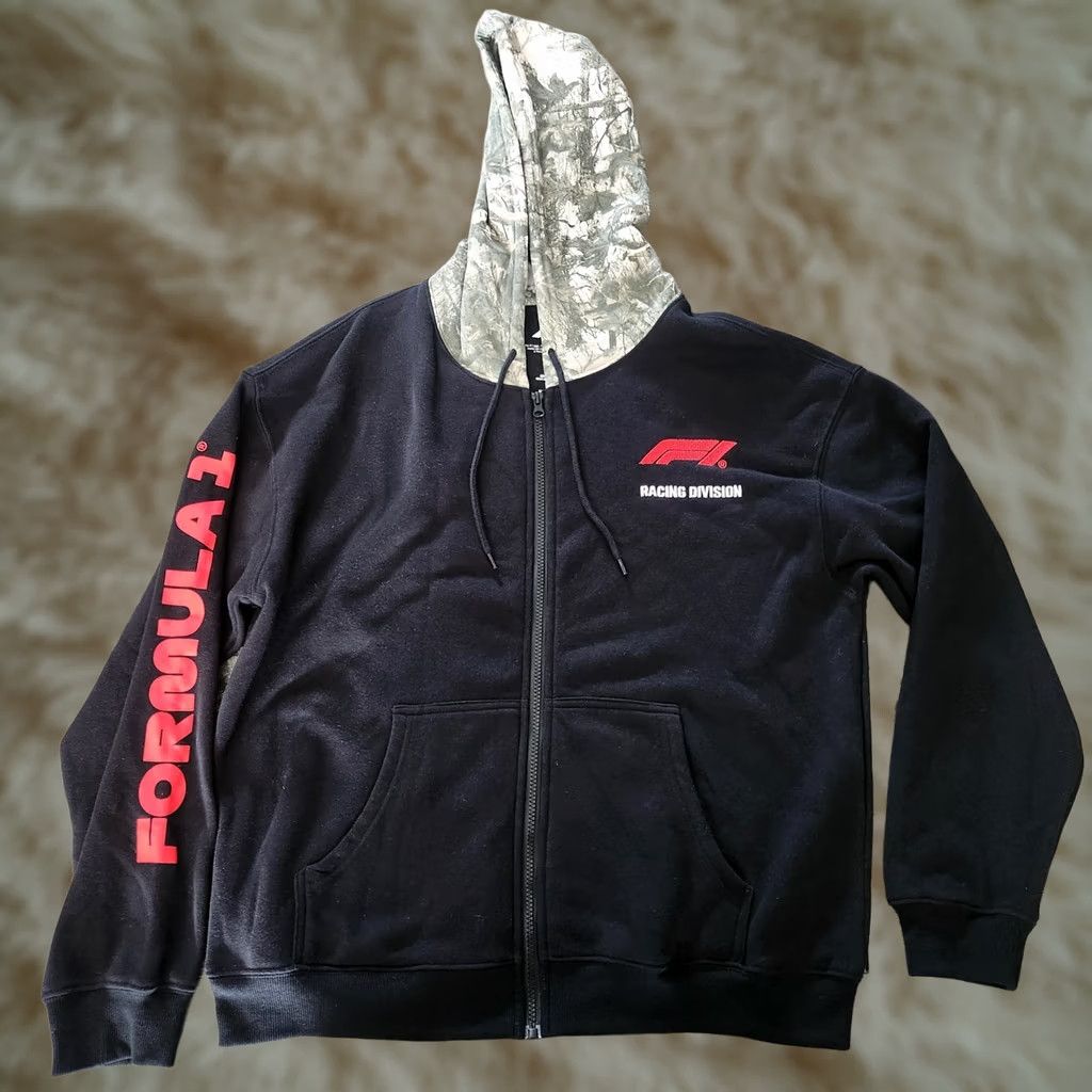 Vintage VINTAGE Formula 1 Hoodie Womens Large Full Zip Black Camo Embroidered New Size L / US 10 / IT 46 - 1 Thumbnail