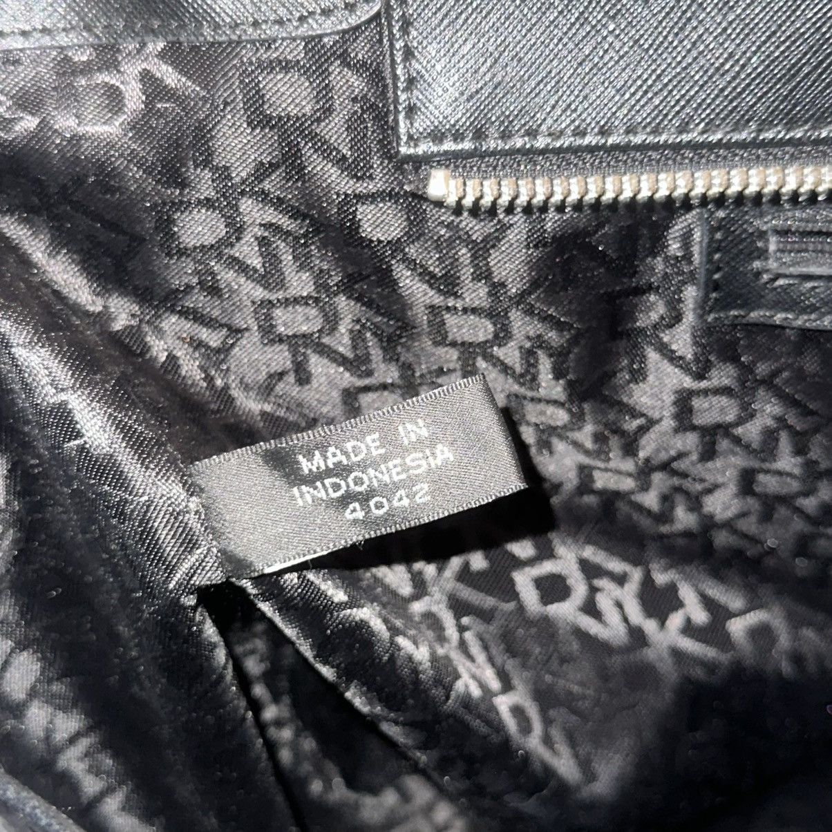 DKNY DKNY large gray Saffiano leather tote bag Size ONE SIZE - 8 Thumbnail
