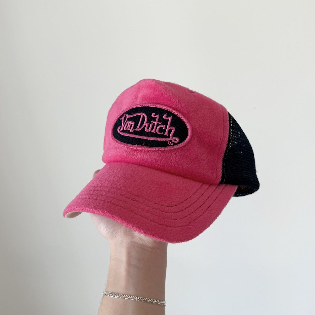 Von Dutch Vtg 2000s Von Dutch Fuzzy Fleece Trucker Hat Pink Y2K Rare Size ONE SIZE - 2 Thumbnail