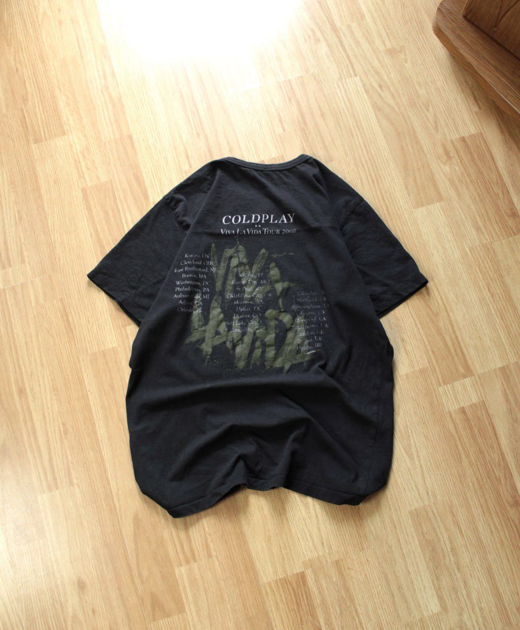Band Tees 🔥 2008 Coldplay Viva La Vida Tour T Shirt Rock Tee Size US L / EU 52-54 / 3 - 2 Thumbnail