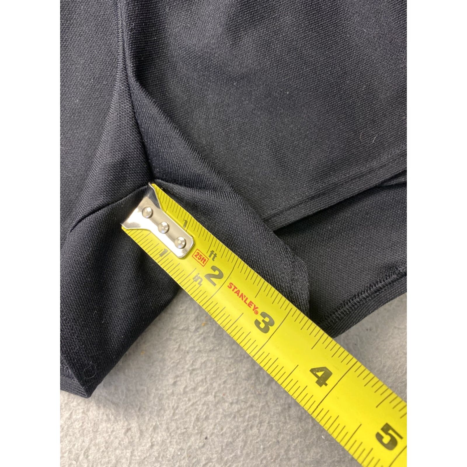 Under Armour Under Armour Women's M Athletic Shorts Gym Running Black Polyester 63-42 Size 32" / US 10 / IT 46 - 6 Thumbnail