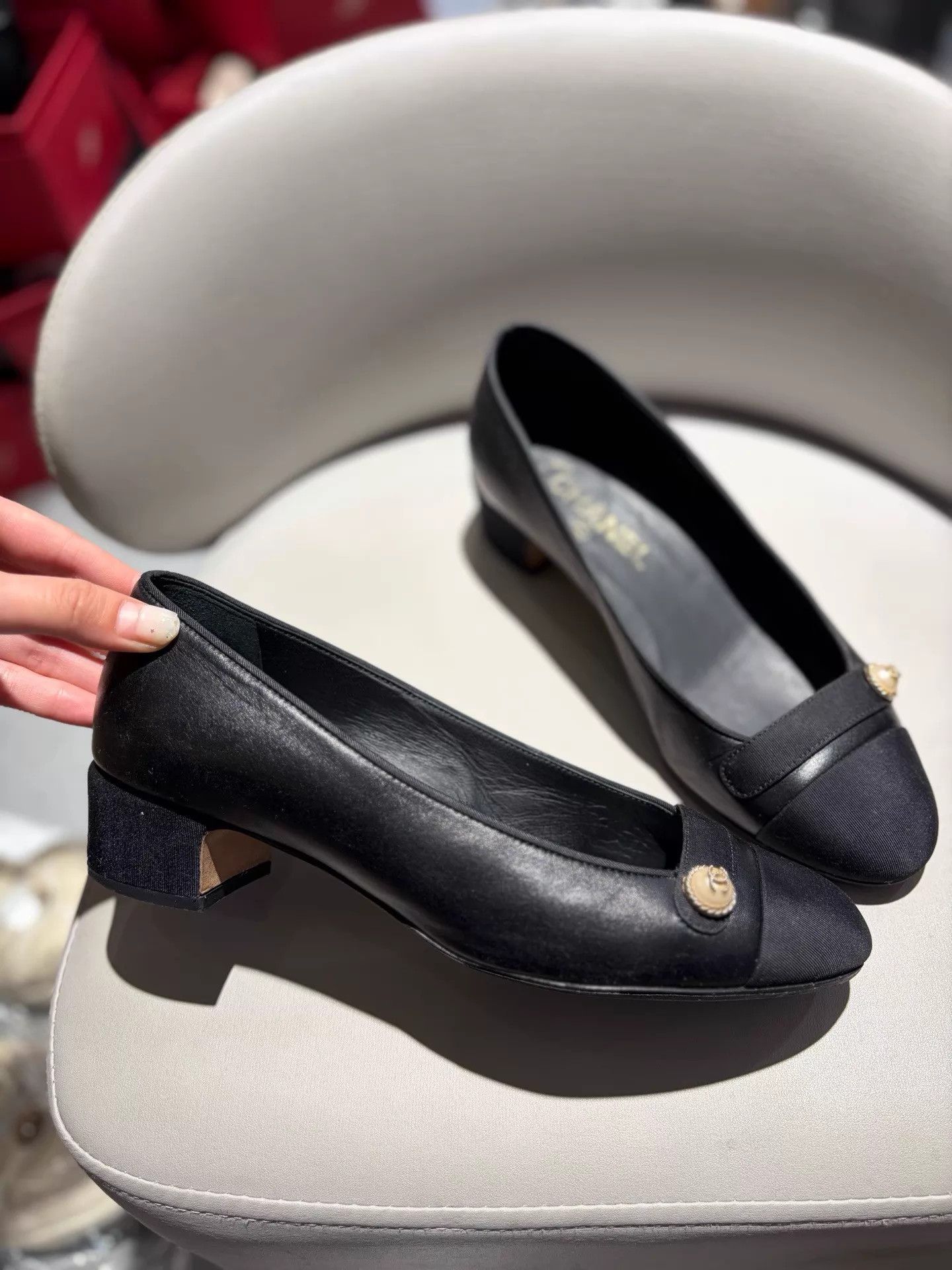 Chanel Chanel Black Pearl Button Ballet Flats 37.5 99 New Size US 7 / IT 37 - 2 Thumbnail