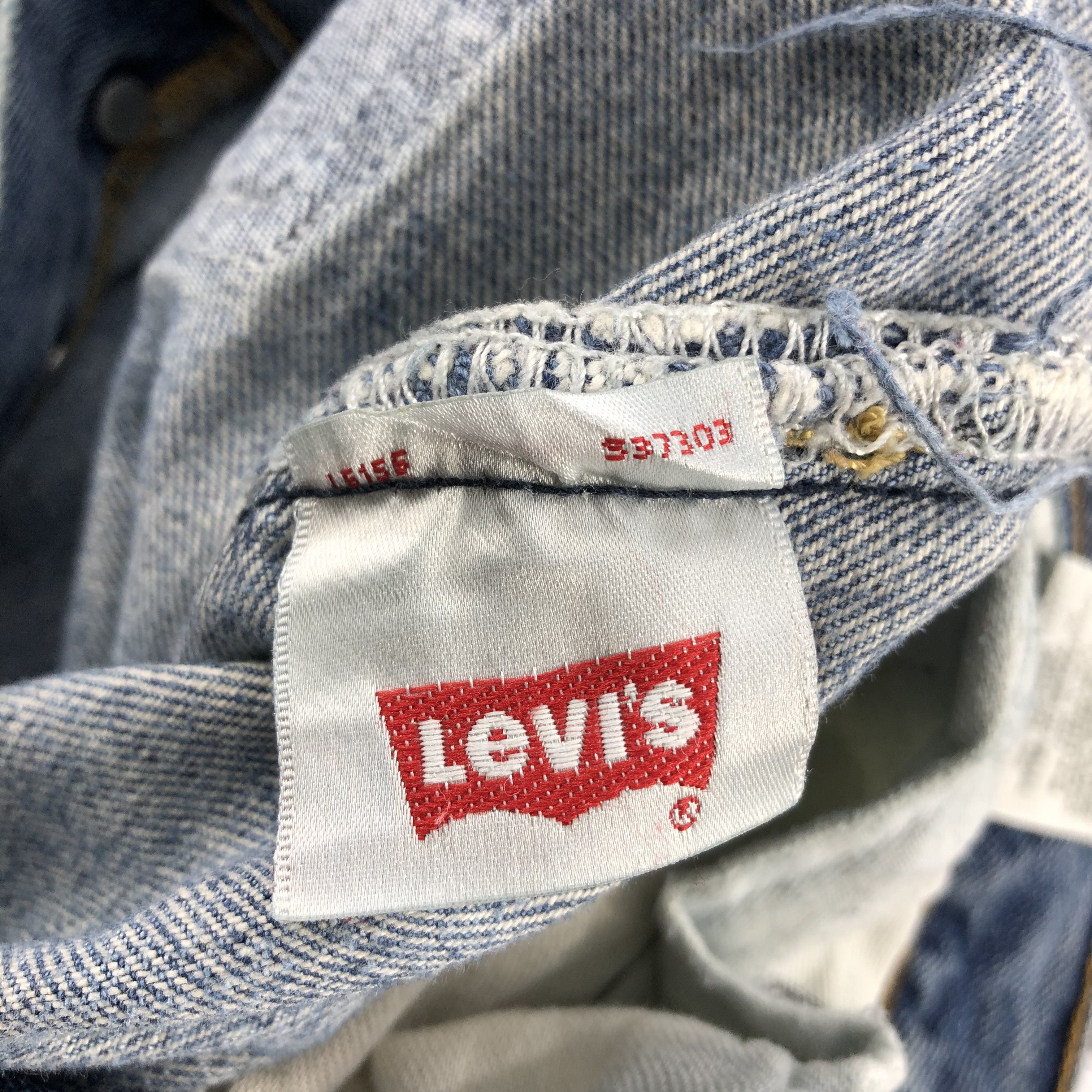 Levi's Vintage Light Wash Levis 501 Jeans-JM962 Size US 35 - 13 Thumbnail