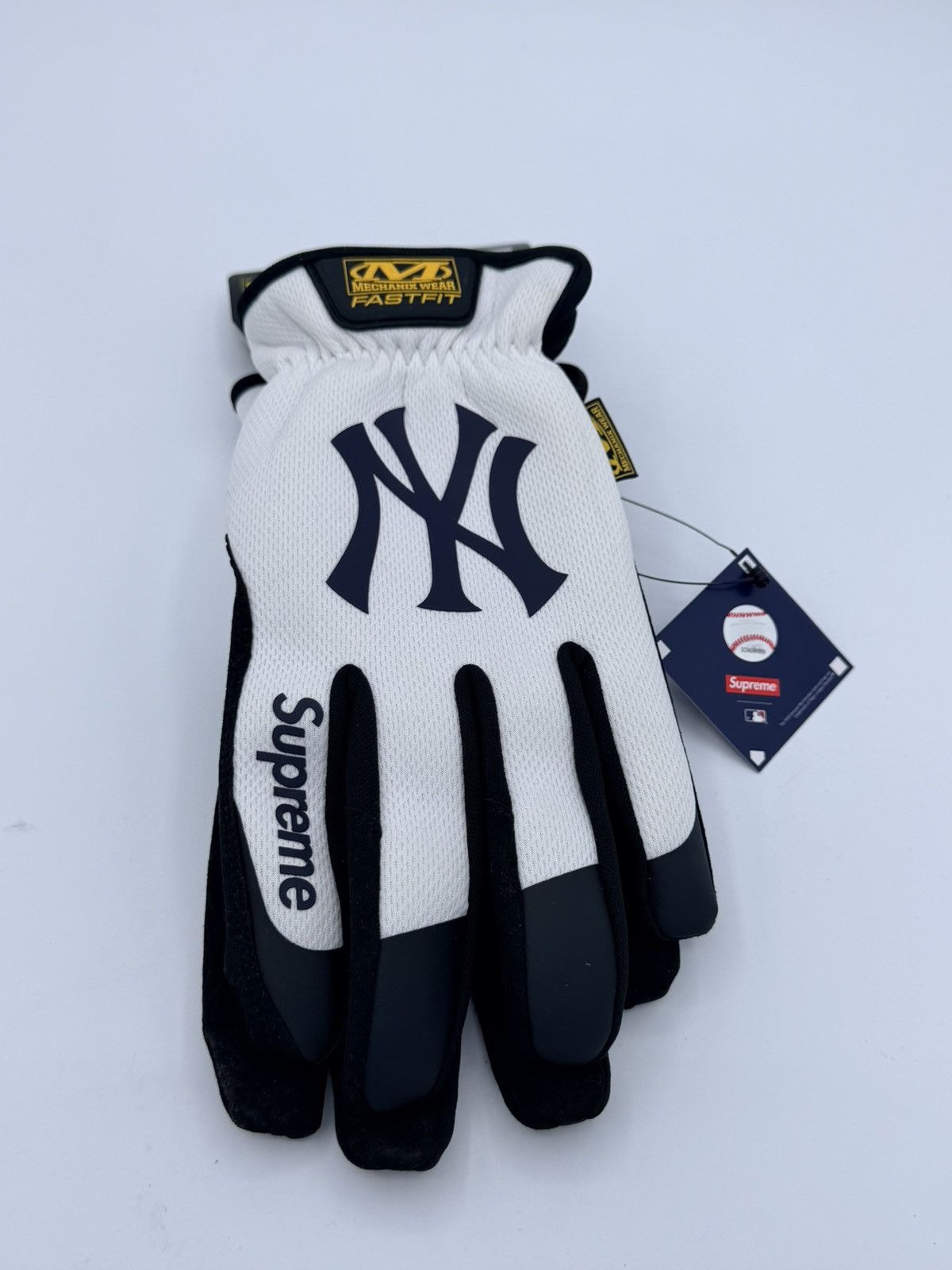 New York Yankees × Supreme Supreme New York Yankees Baseball gloves Size ONE SIZE - 2 Thumbnail