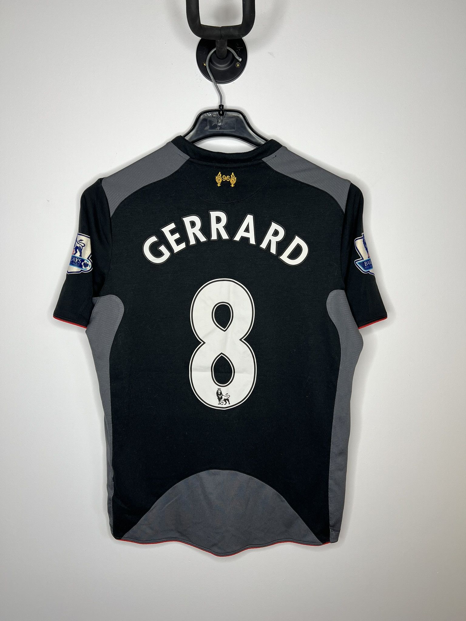 Warrior GERRARD #8 LIVERPOOL 2012 AWAY FOOTBAL SHIRT SOCCER JERSEY Size US S / EU 44-46 / 1 - 2 Thumbnail
