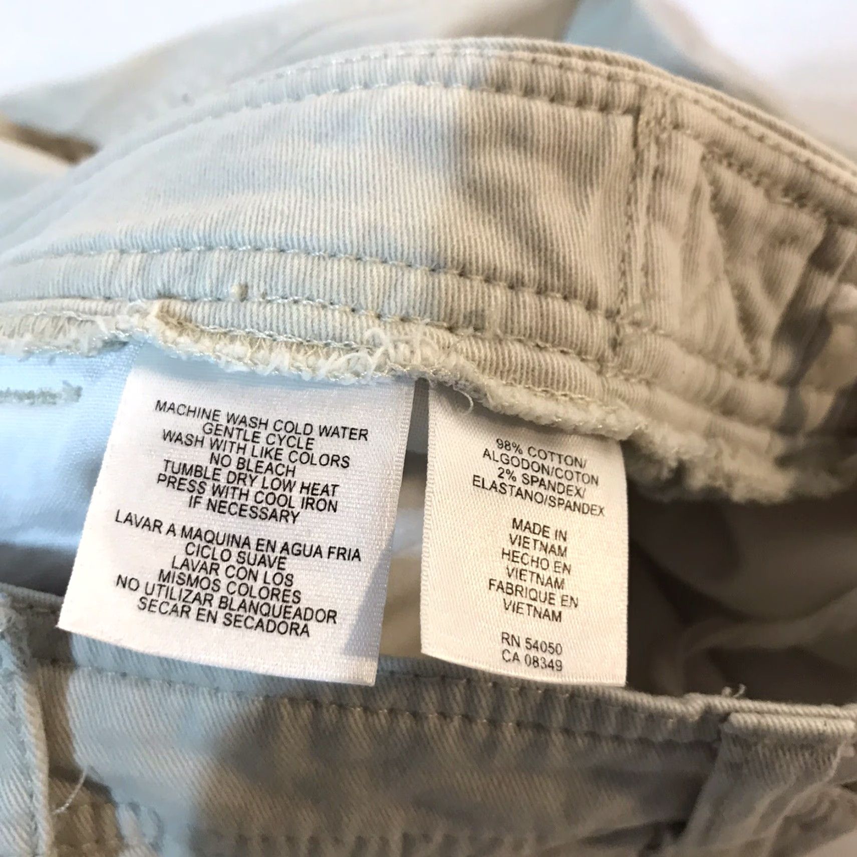 Jones New York Jones New York Women's Bermuda Shorts Size 10 Beige Stretch Casual Workwear Summer Size 32" / US 10 / IT 46 - 4 Thumbnail