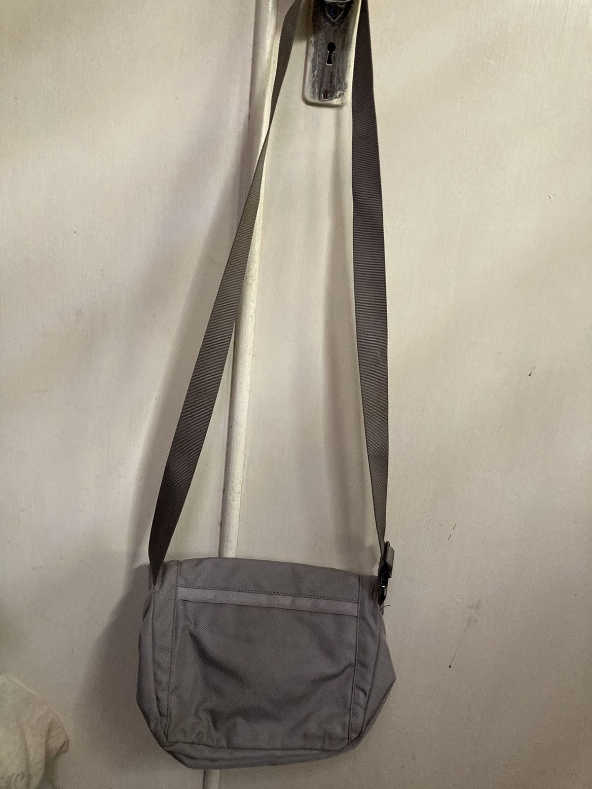 Lululemon Lululemon grey crossbody bag Size ONE SIZE - 3 Thumbnail