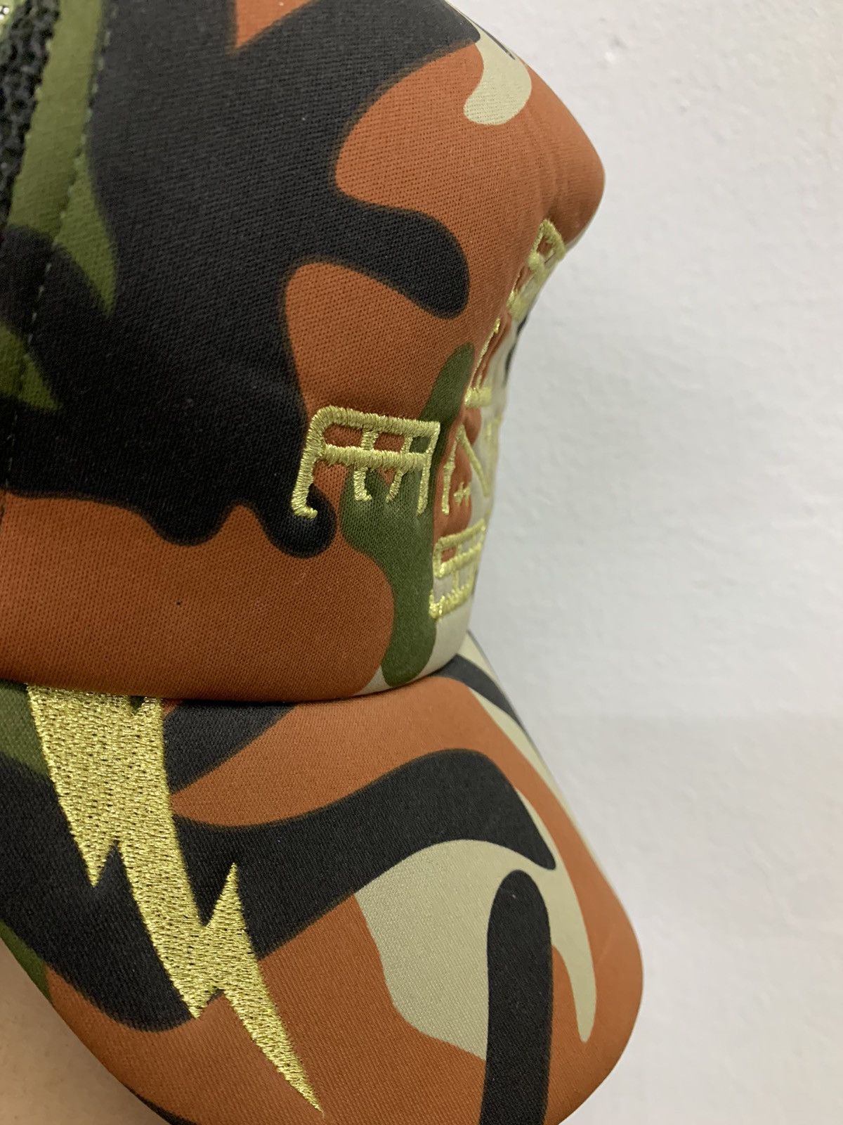 ANDSUNS RARE AndSuns Embroidery Gold Stitch Camo Trucker Size ONE SIZE - 10 Thumbnail